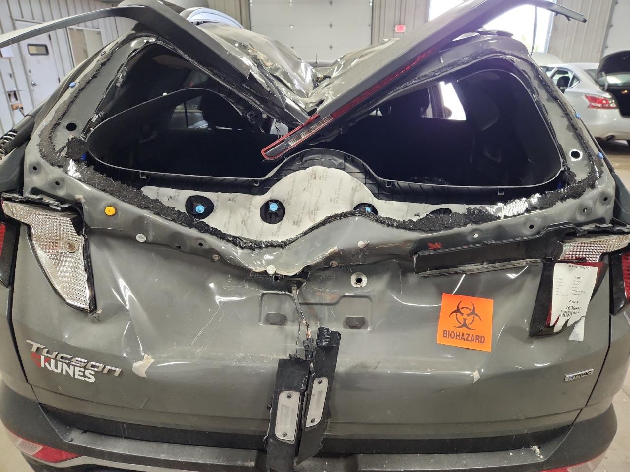 2024 Hyundai Tucson Sel Серый vin: 5NMJBCDE7RH340023 Damage: Center Brake Light, Broken, Replacement Required