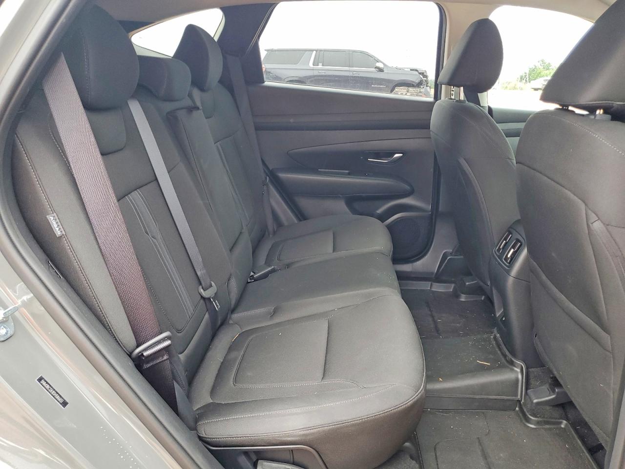 2025 Hyundai Tucson Sel Gray vin: 5NMJBCDE8SH586651