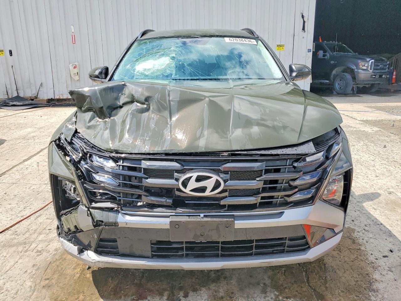 2025 Hyundai Tucson Sel Green vin: 5NMJBCDE8SH601665