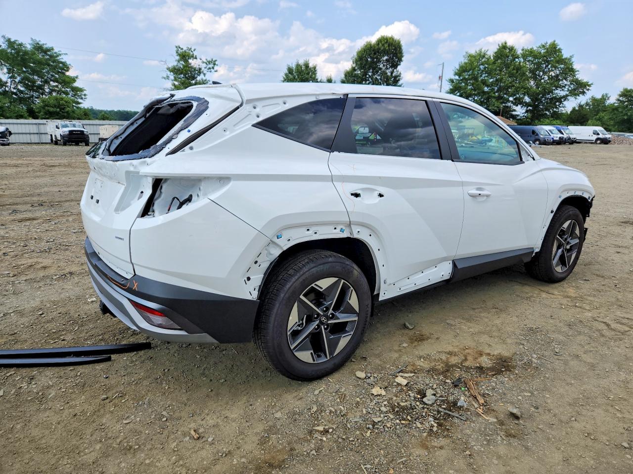 2026 Hyundai Tucson Sel White vin: 5NMJBCDE8TH699579