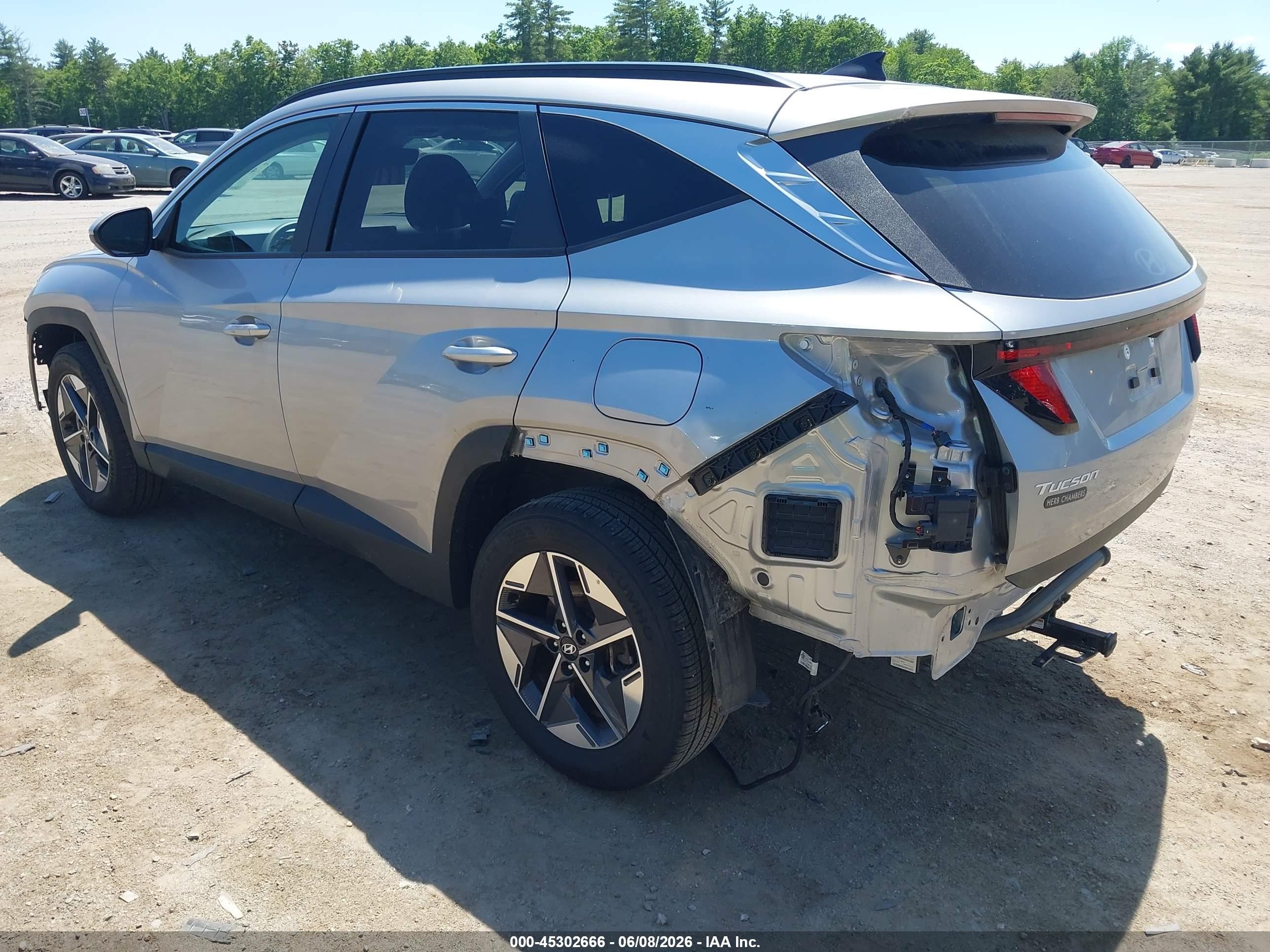 2025 Hyundai Tucson Sel Silver vin: 5NMJBCDE9SH556705