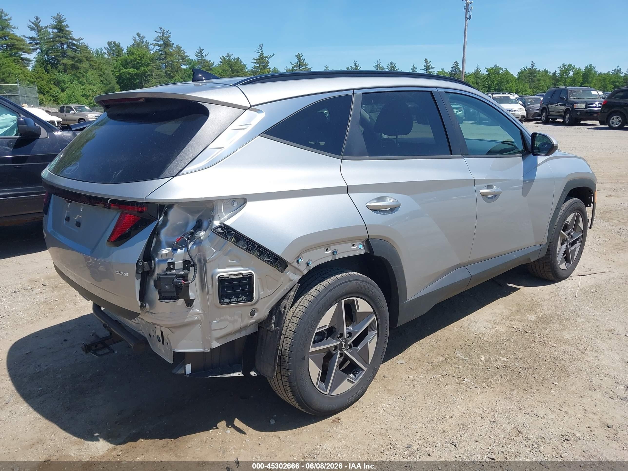 2025 Hyundai Tucson Sel Silver vin: 5NMJBCDE9SH556705