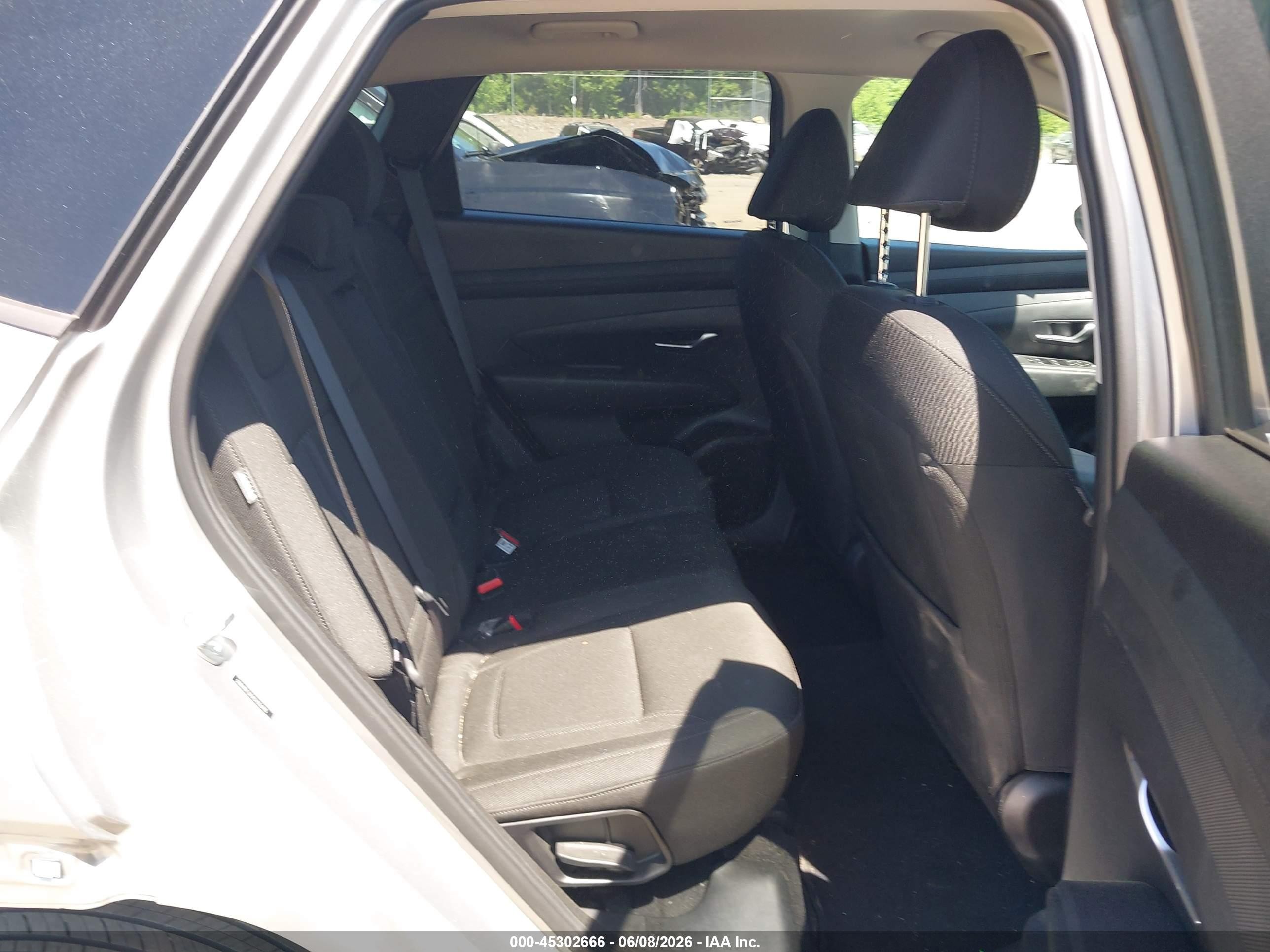 2025 Hyundai Tucson Sel Silver vin: 5NMJBCDE9SH556705
