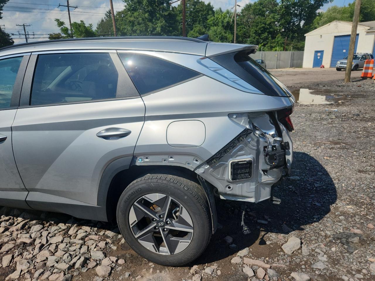 2025 Hyundai Tucson Sel White vin: 5NMJBCDEXSH543462 Damage: Left Qtr Panel Cladding, Missing, Replacement Required
