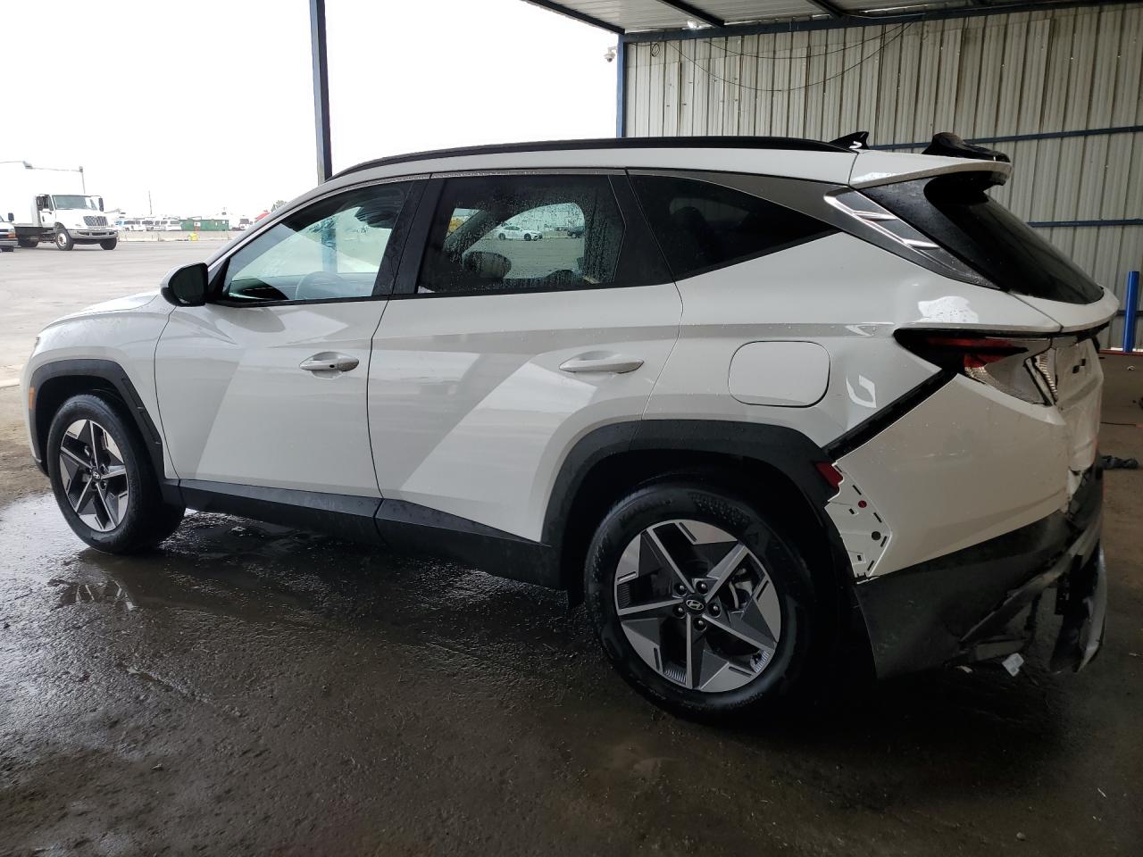 2026 Hyundai Tucson Sel White vin: 5NMJBCDEXTH671007 Damage: Left Qtr Panel, Multiple Dents/No Paint Damage, 3