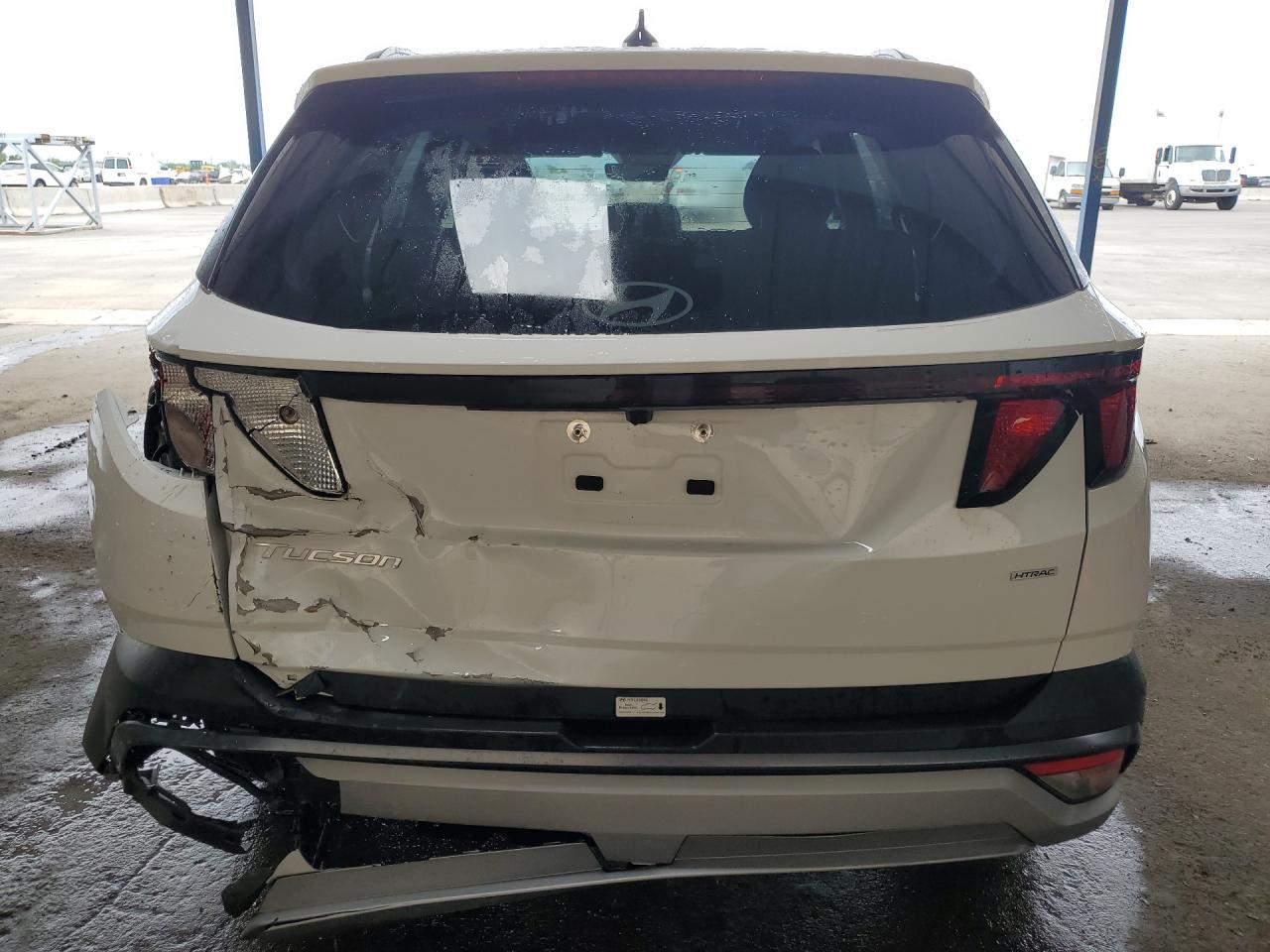 2026 Hyundai Tucson Sel White vin: 5NMJBCDEXTH671007 Damage: Lift Gate, Severe Damage, Replacement Required