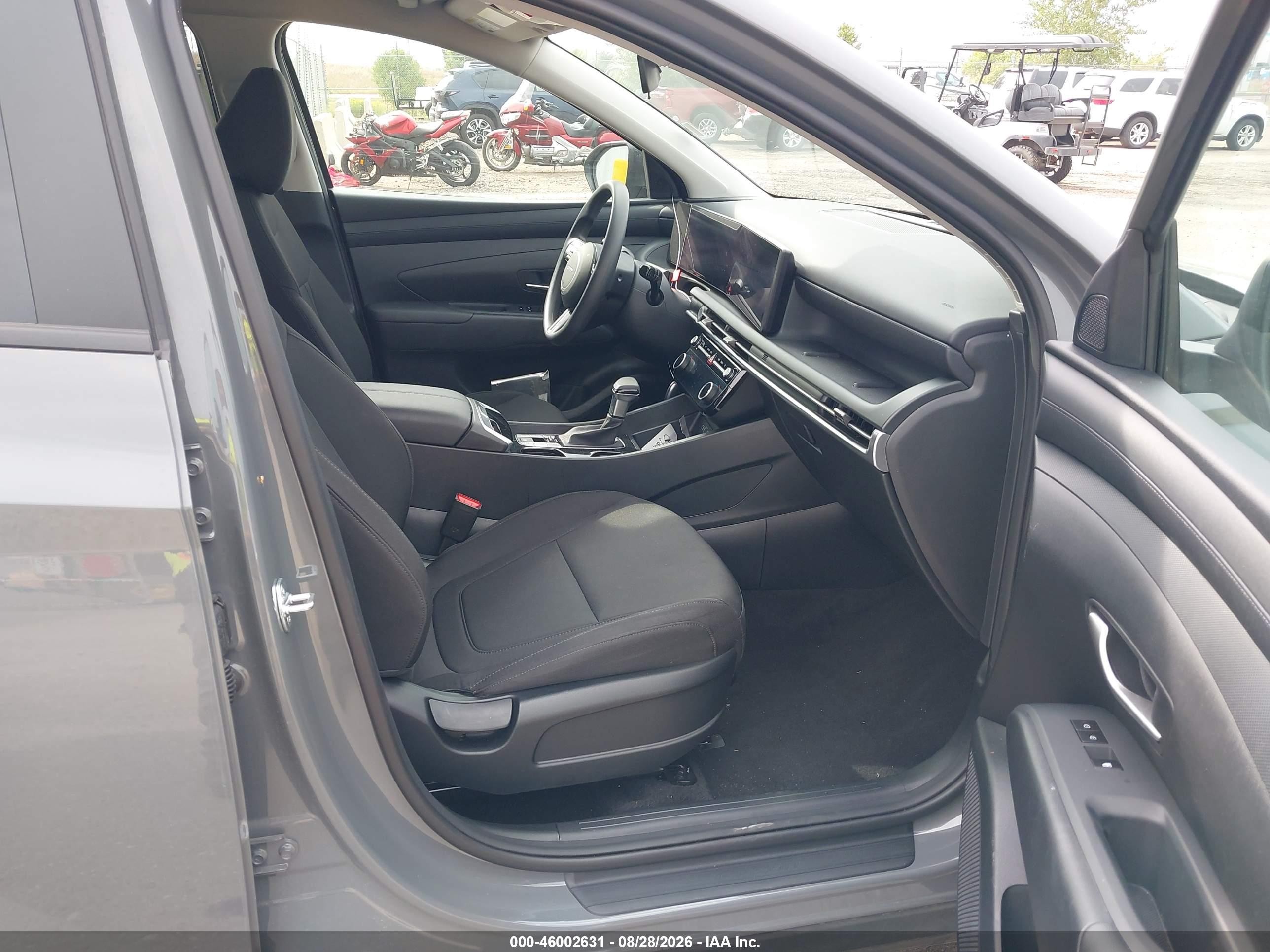 2026 Hyundai Tucson Sel Gray vin: 5NMJBCDEXTH721484
