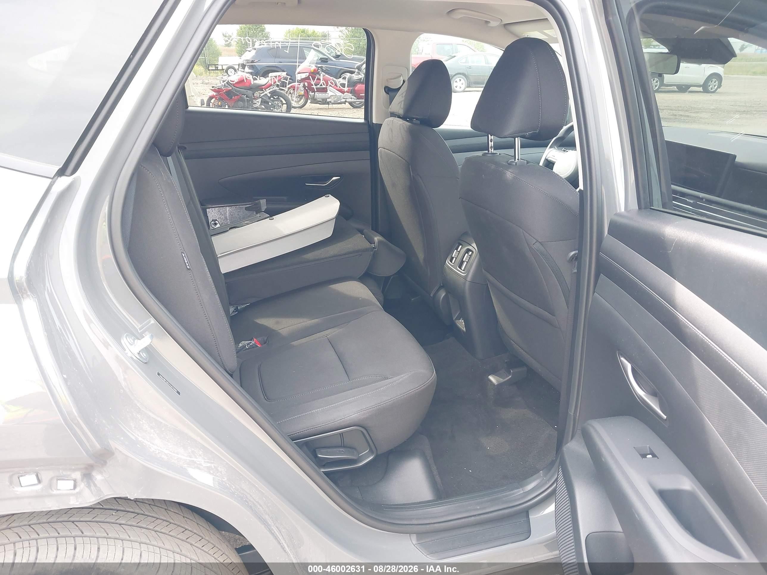 2026 Hyundai Tucson Sel Gray vin: 5NMJBCDEXTH721484