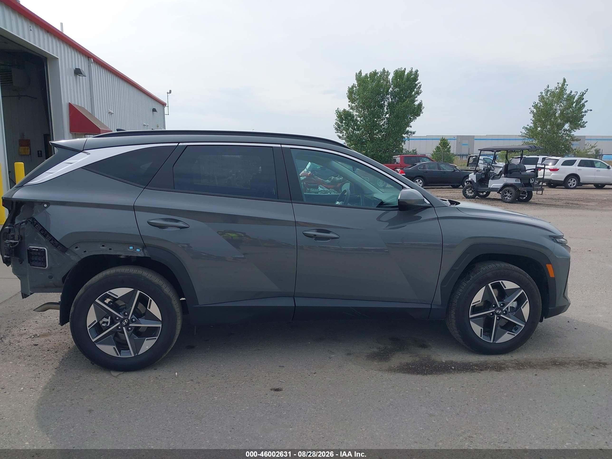 2026 Hyundai Tucson Sel Gray vin: 5NMJBCDEXTH721484