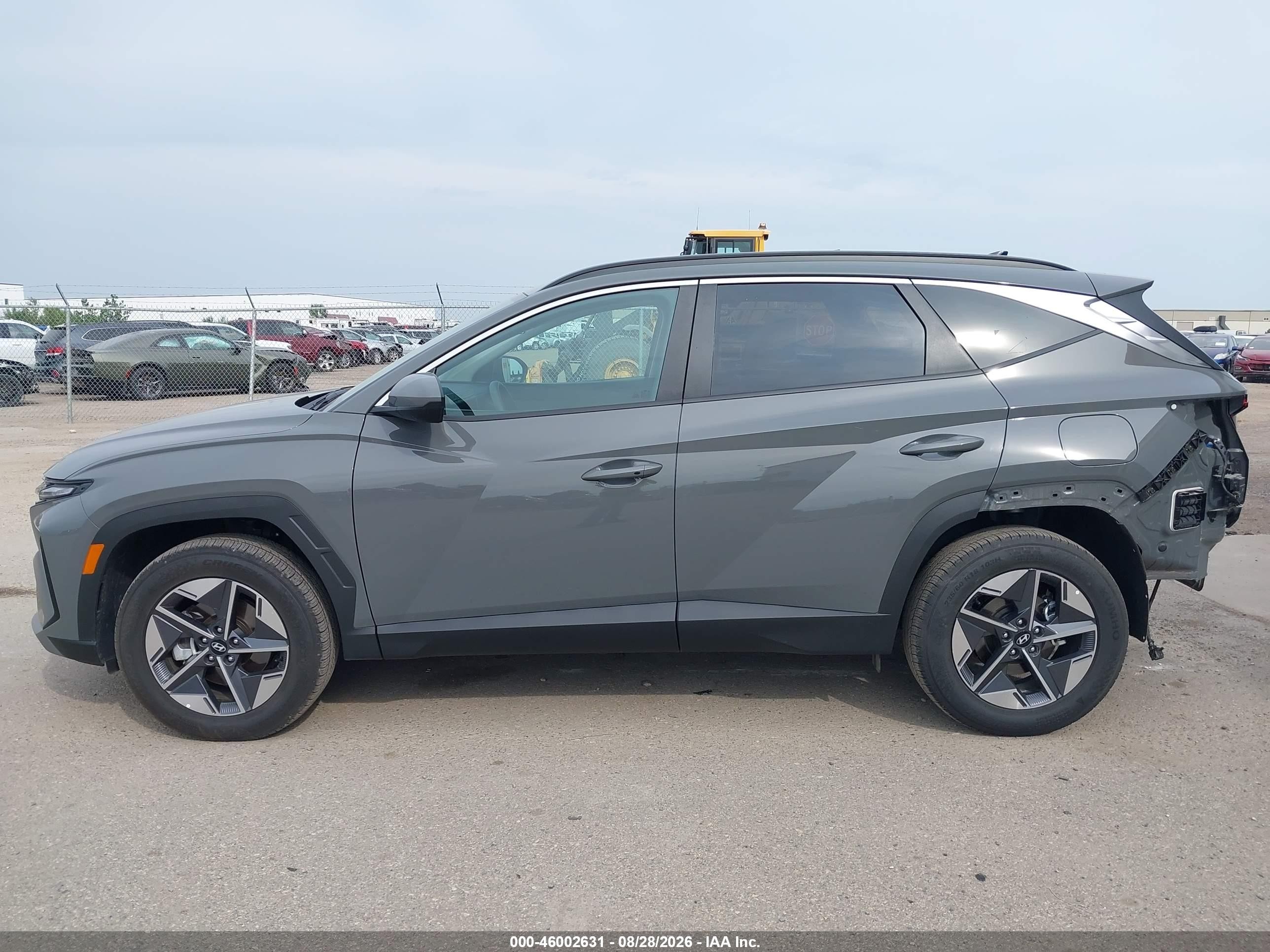2026 Hyundai Tucson Sel Gray vin: 5NMJBCDEXTH721484