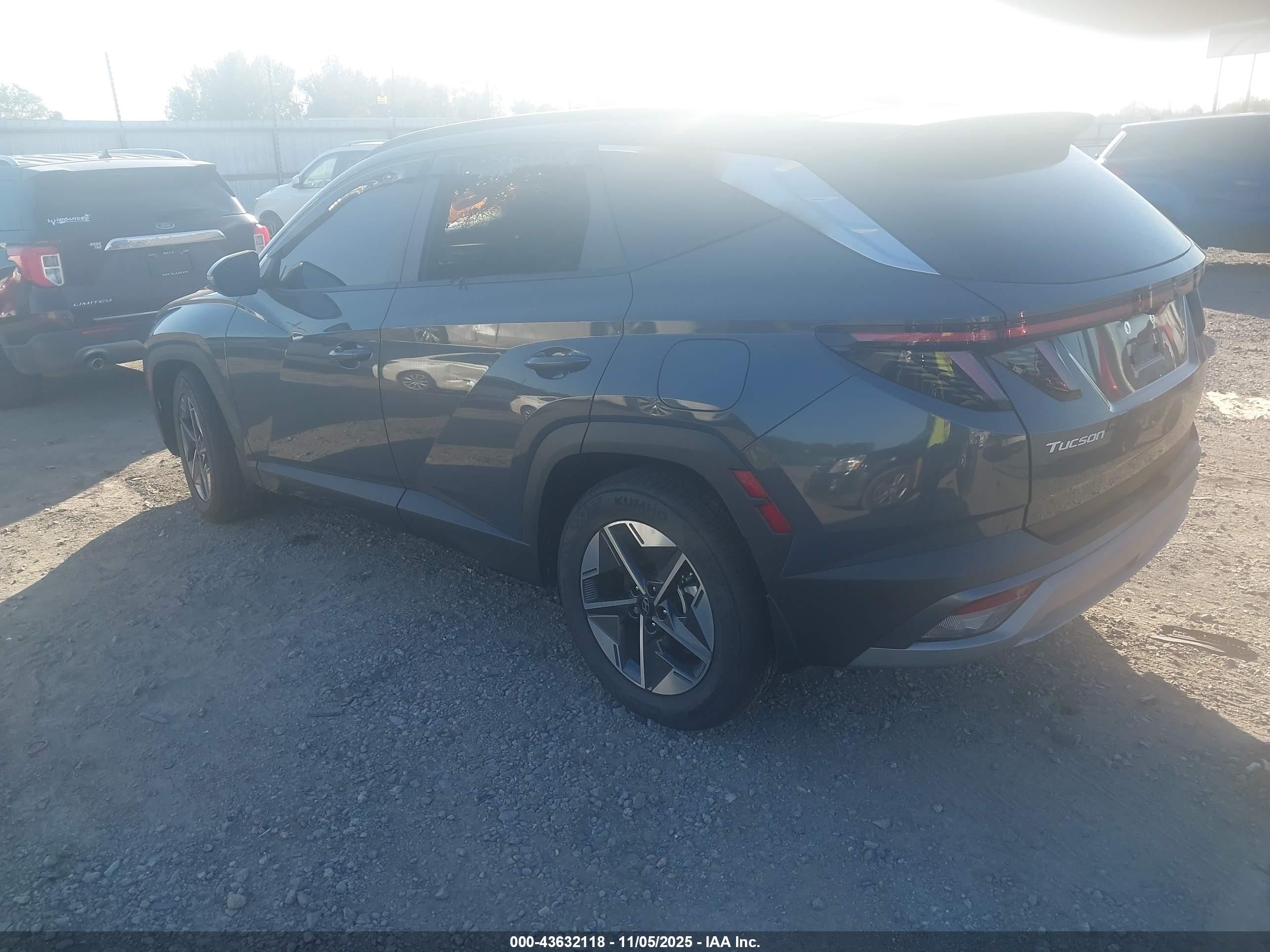 2025 Hyundai Tucson Sel Convenience Gray vin: 5NMJC3DE7SH550253