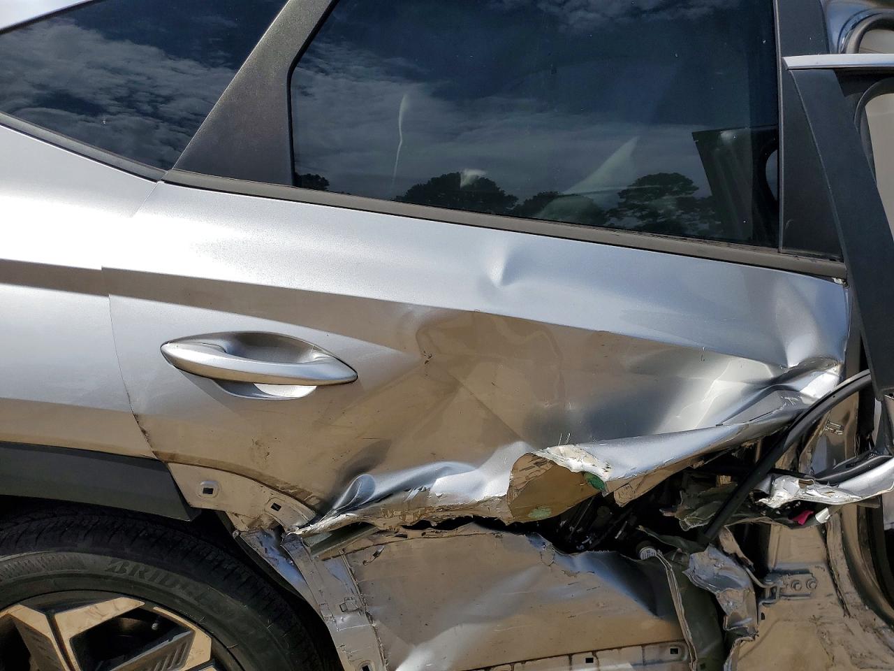 2022 Hyundai Tucson Sel Silver vin: 5NMJCCAE3NH087326