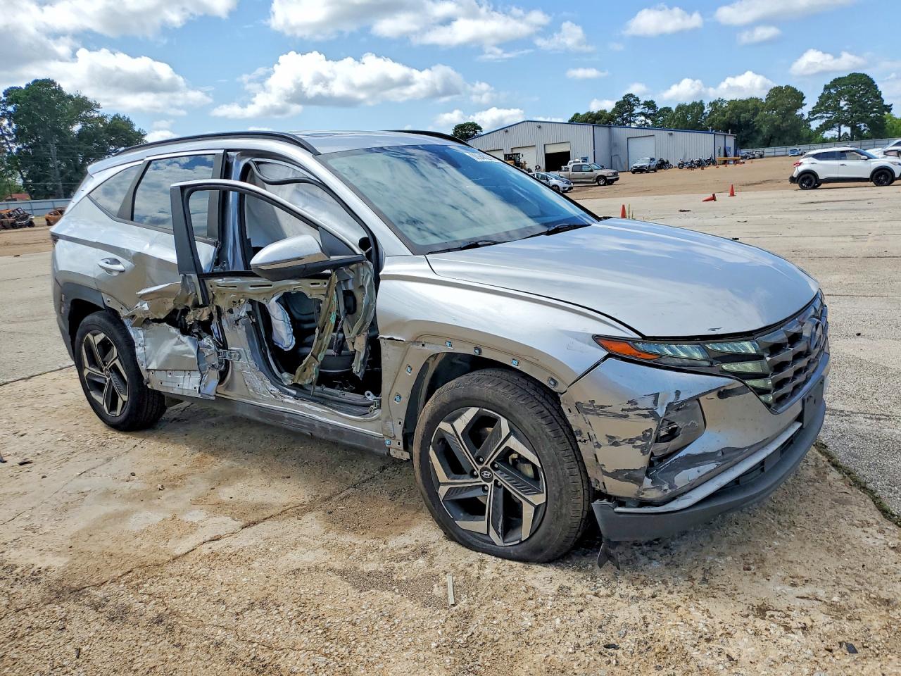 2022 Hyundai Tucson Sel Silver vin: 5NMJCCAE3NH087326