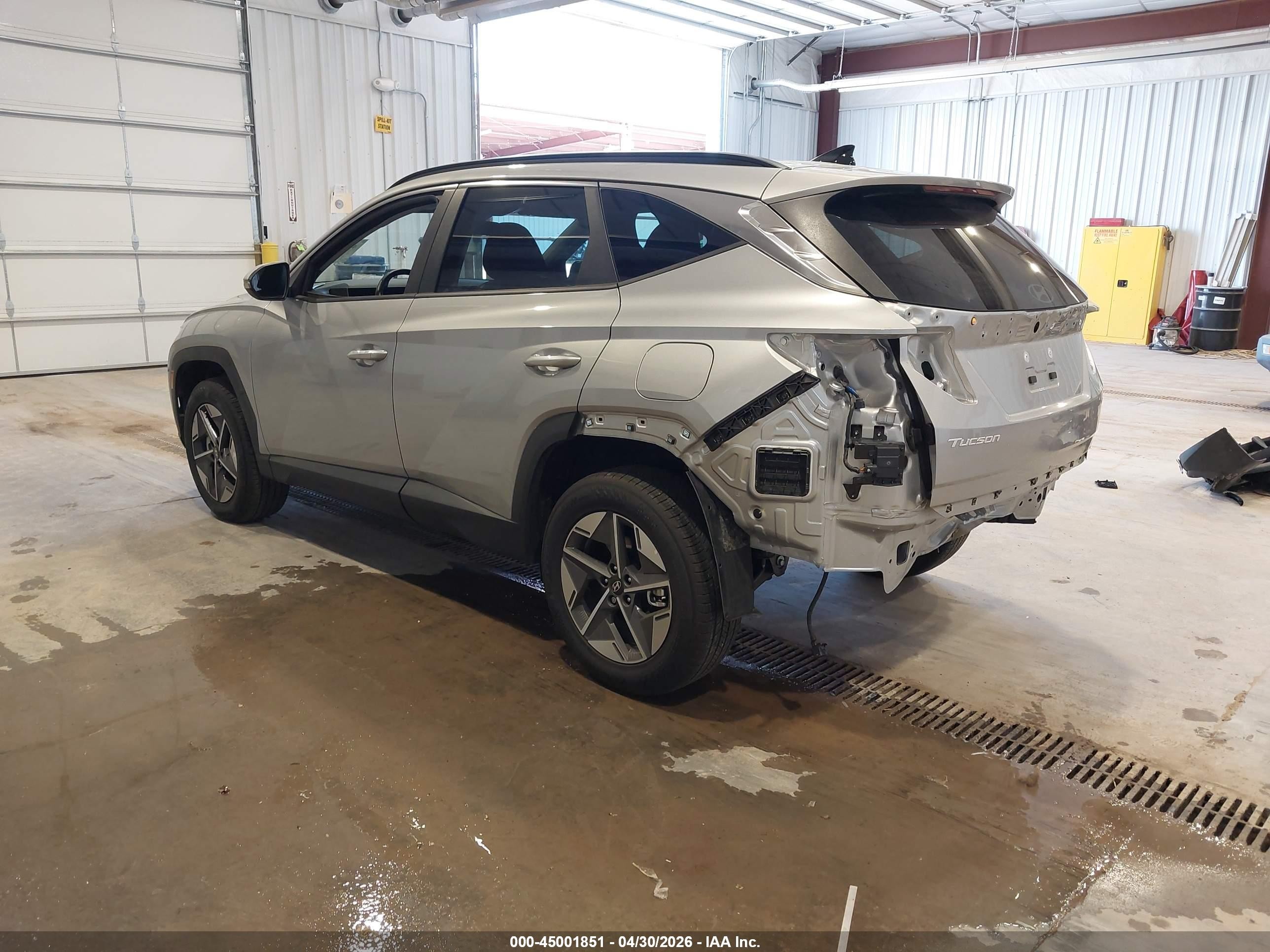 2025 Hyundai Tucson Sel Convenience Серебряный vin: 5NMJCCDEXSH485186