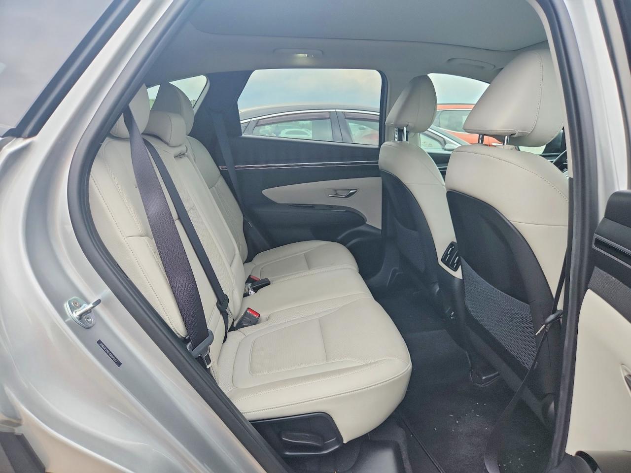 2022 Hyundai Tucson Limited Серебряный vin: 5NMJE3AE3NH045152