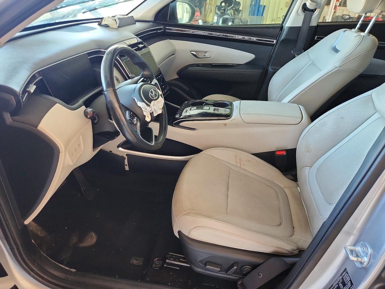 2022 Hyundai Tucson Limited Silver vin: 5NMJE3AE9NH107363