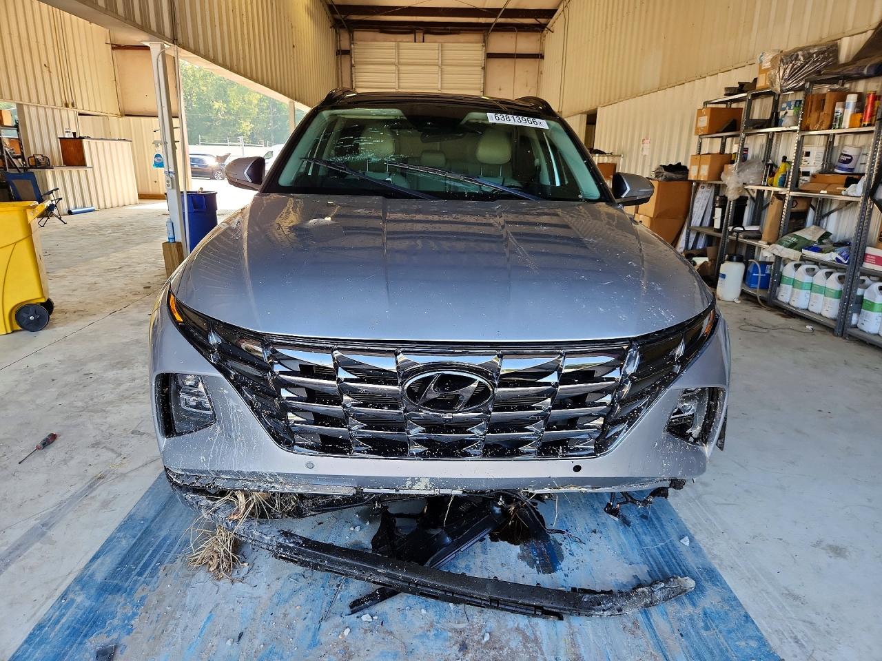 2022 Hyundai Tucson Limited Silver vin: 5NMJE3AE9NH107363