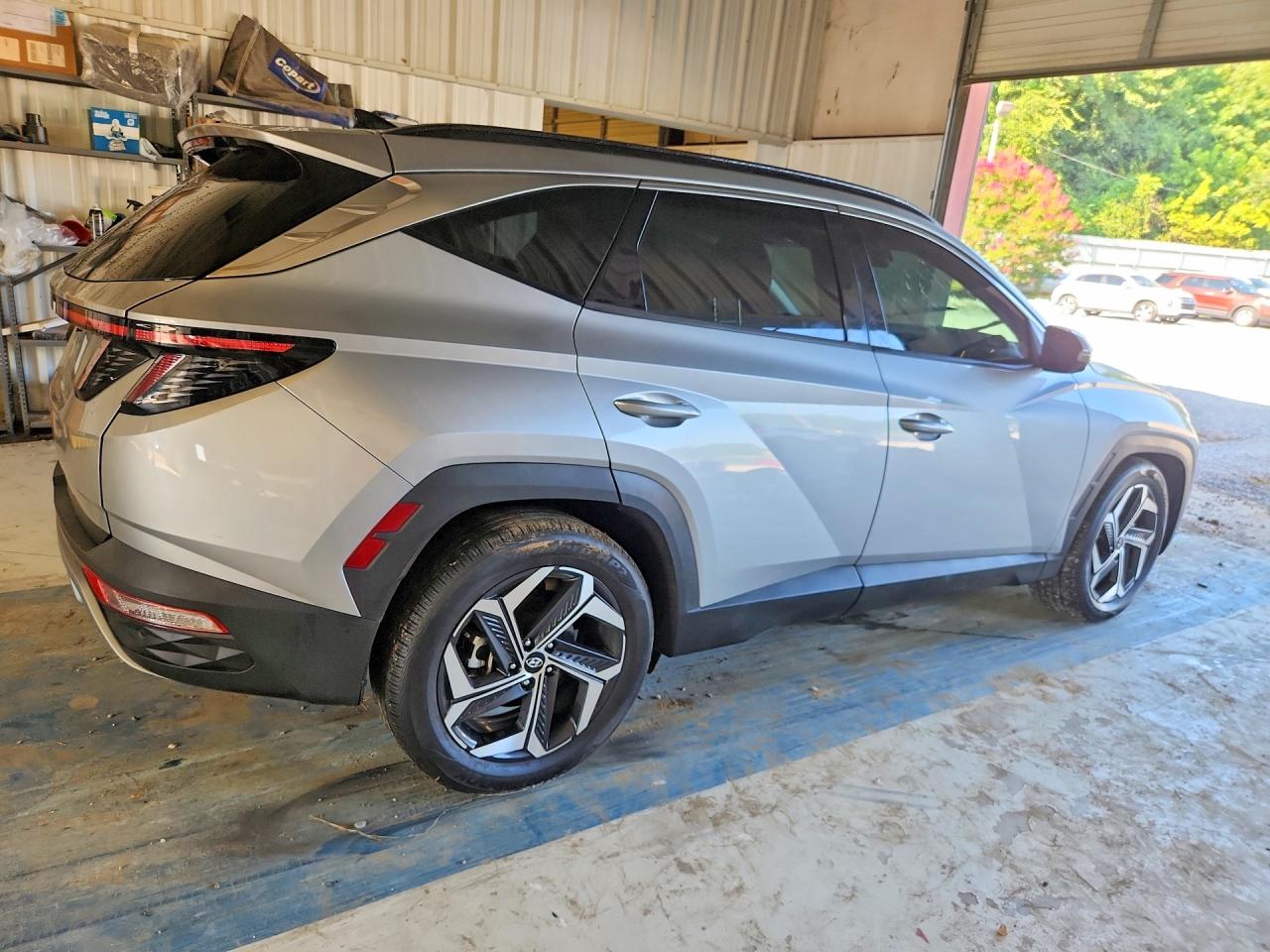 2022 Hyundai Tucson Limited Silver vin: 5NMJE3AE9NH107363