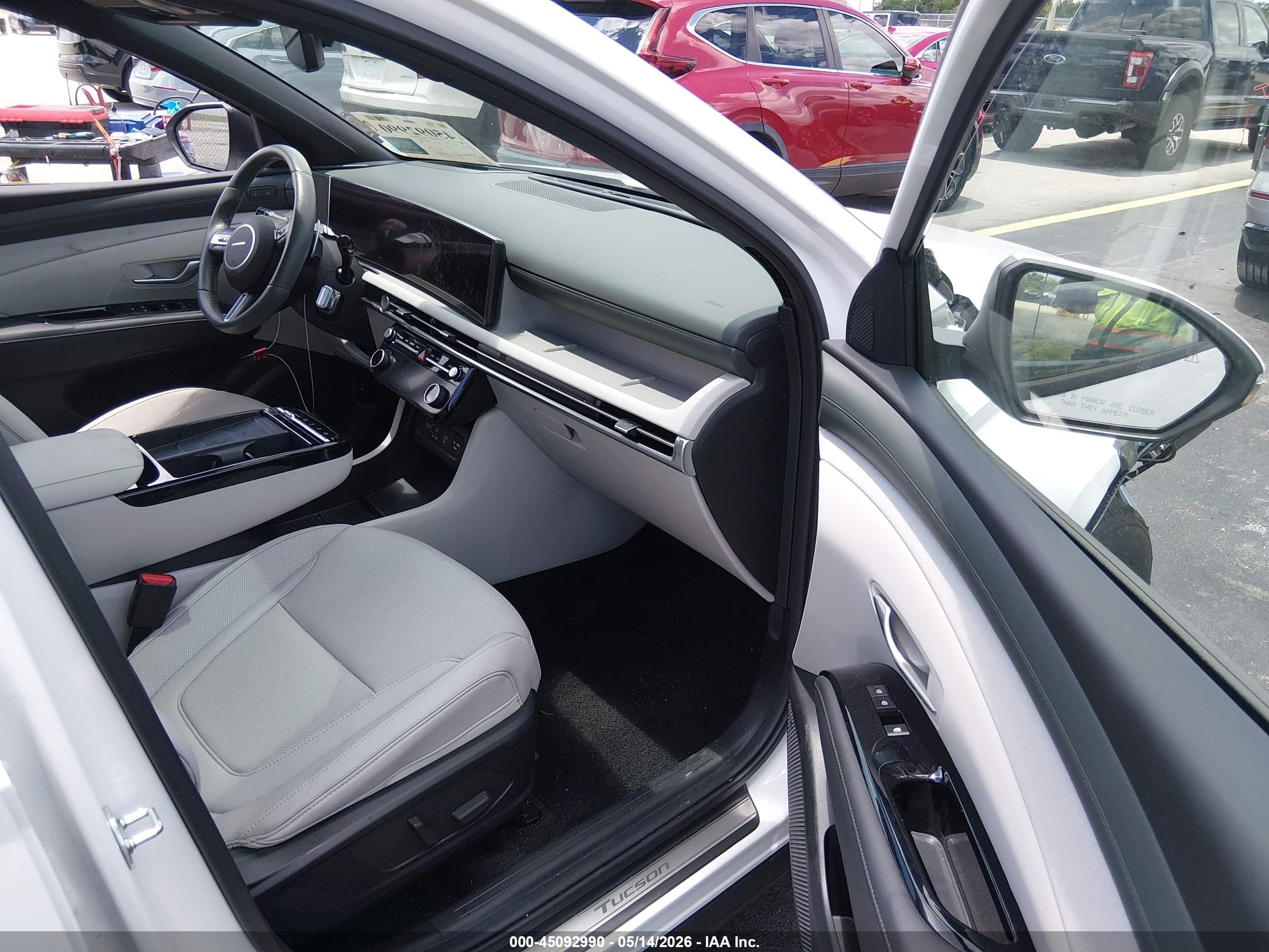 2026 Hyundai Tucson Limited White vin: 5NMJE3DEXTH608660