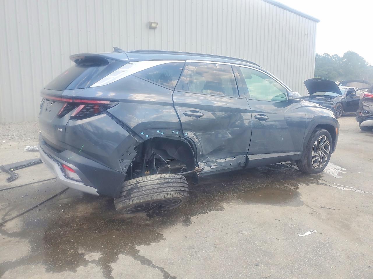 2025 Hyundai Tucson Limited Gray vin: 5NMJECDE5SH526334