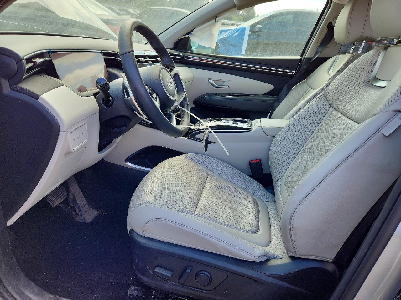 2024 Hyundai Tucson Limited Silver vin: 5NMJECDE9RH319682
