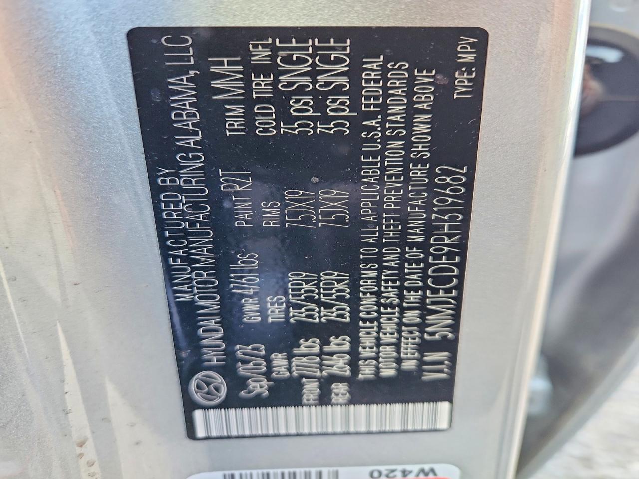 2024 Hyundai Tucson Limited Silver vin: 5NMJECDE9RH319682
