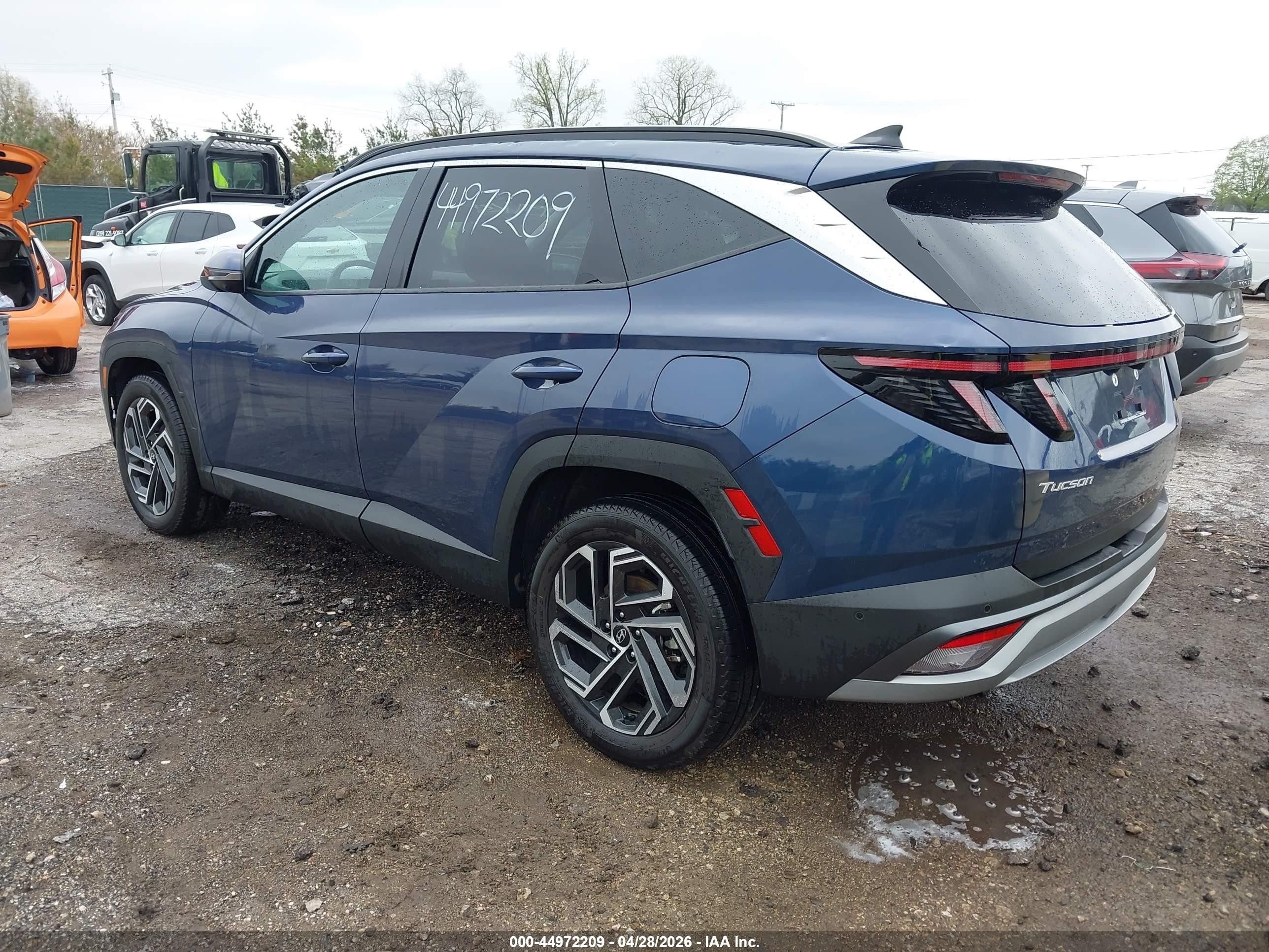 2025 Hyundai Tucson Limited Blue vin: 5NMJECDE9SH457082