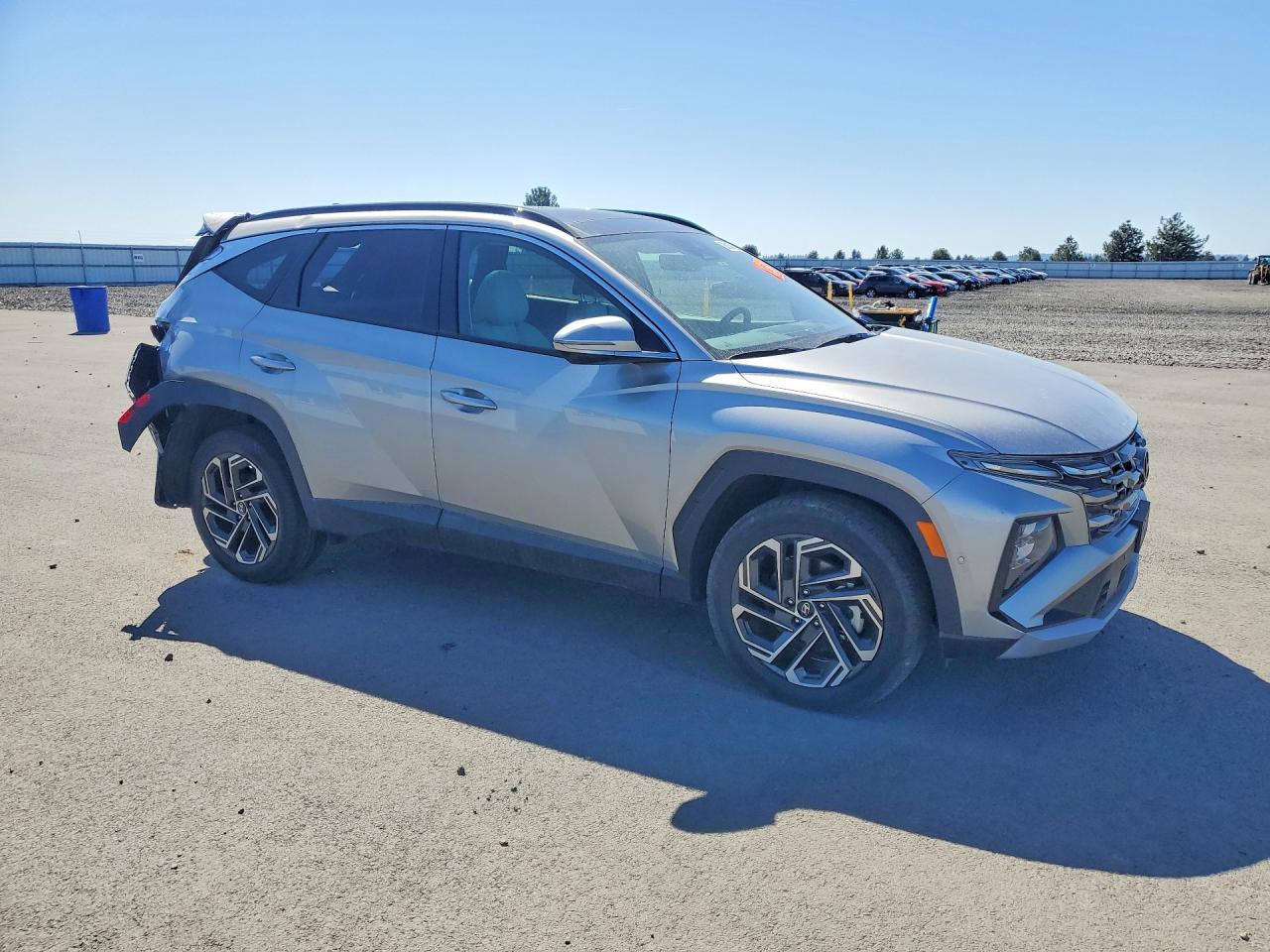 2025 Hyundai Tucson Limited Silver vin: 5NMJECDEXSH445197