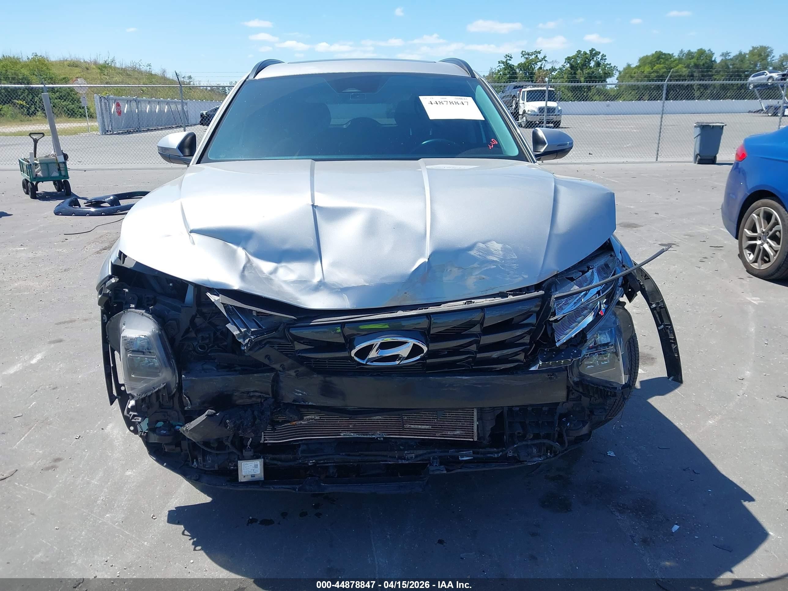 2022 Hyundai Tucson Sel Серебряный vin: 5NMJF3AE1NH129015