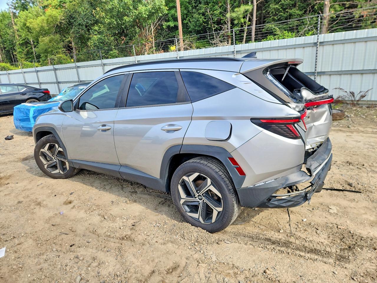2022 Hyundai Tucson Sel Silver vin: 5NMJFCAE5NH063262