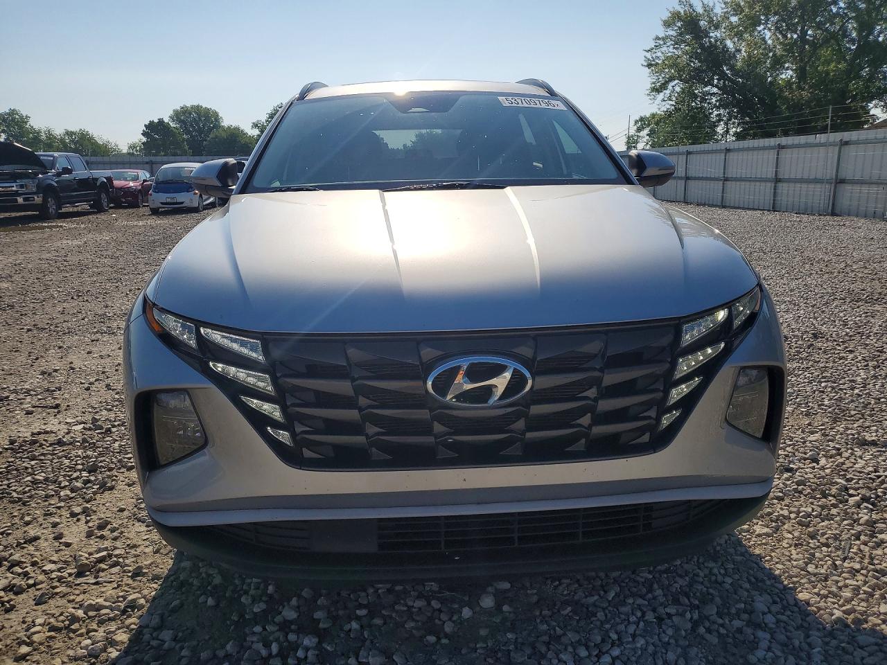 2022 Hyundai Tucson Sel Silver vin: 5NMJFCAE8NH115788