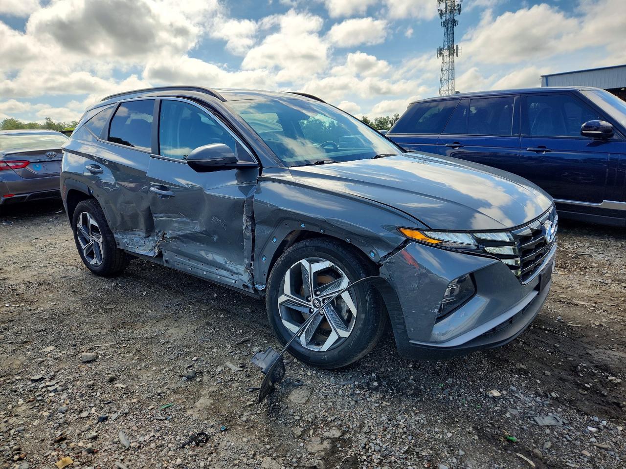 2024 Hyundai Tucson Sel Gray vin: 5NMJFCDE2RH399663