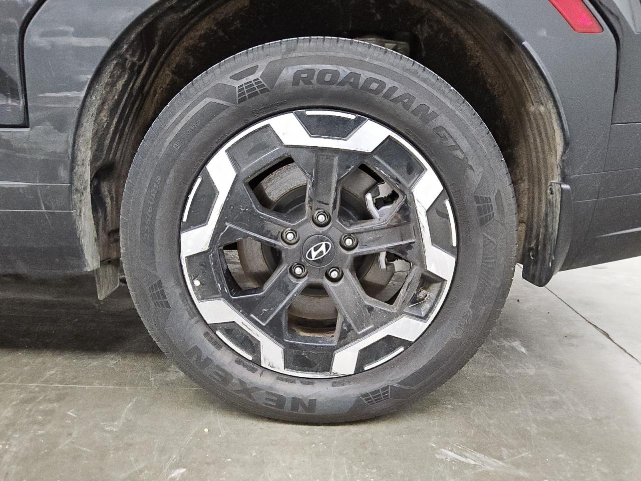 2026 Hyundai Santa Fe Se Black vin: 5NMP14GL2TH194036 Damage: Left Rear Wheel, Curb Rash, > 12 Inches