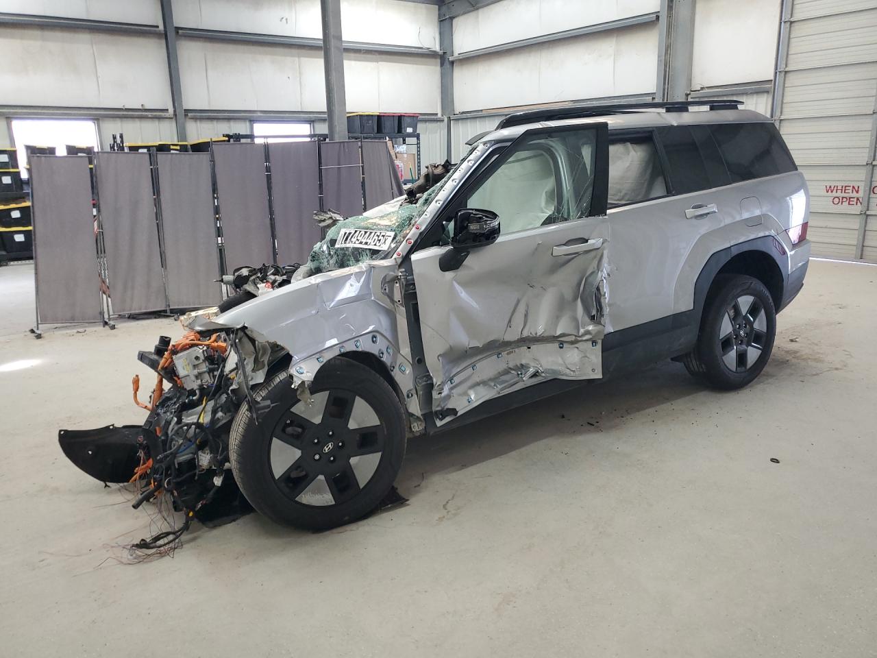 2025 Hyundai Santa Fe Hybrid Sel Silver vin: 5NMP2DG17SH020439 Damage: Left Head Lamp, Broken, Replacement Required