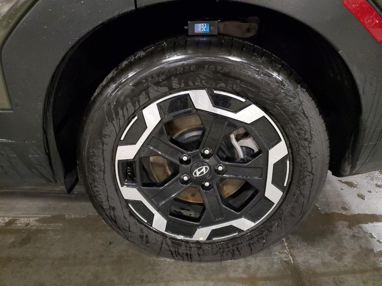 2026 Hyundai Santa Fe Green vin: 5NMP2DGL3TH183236 Damage: Left Rear Tire, Worn, Replacement Required
