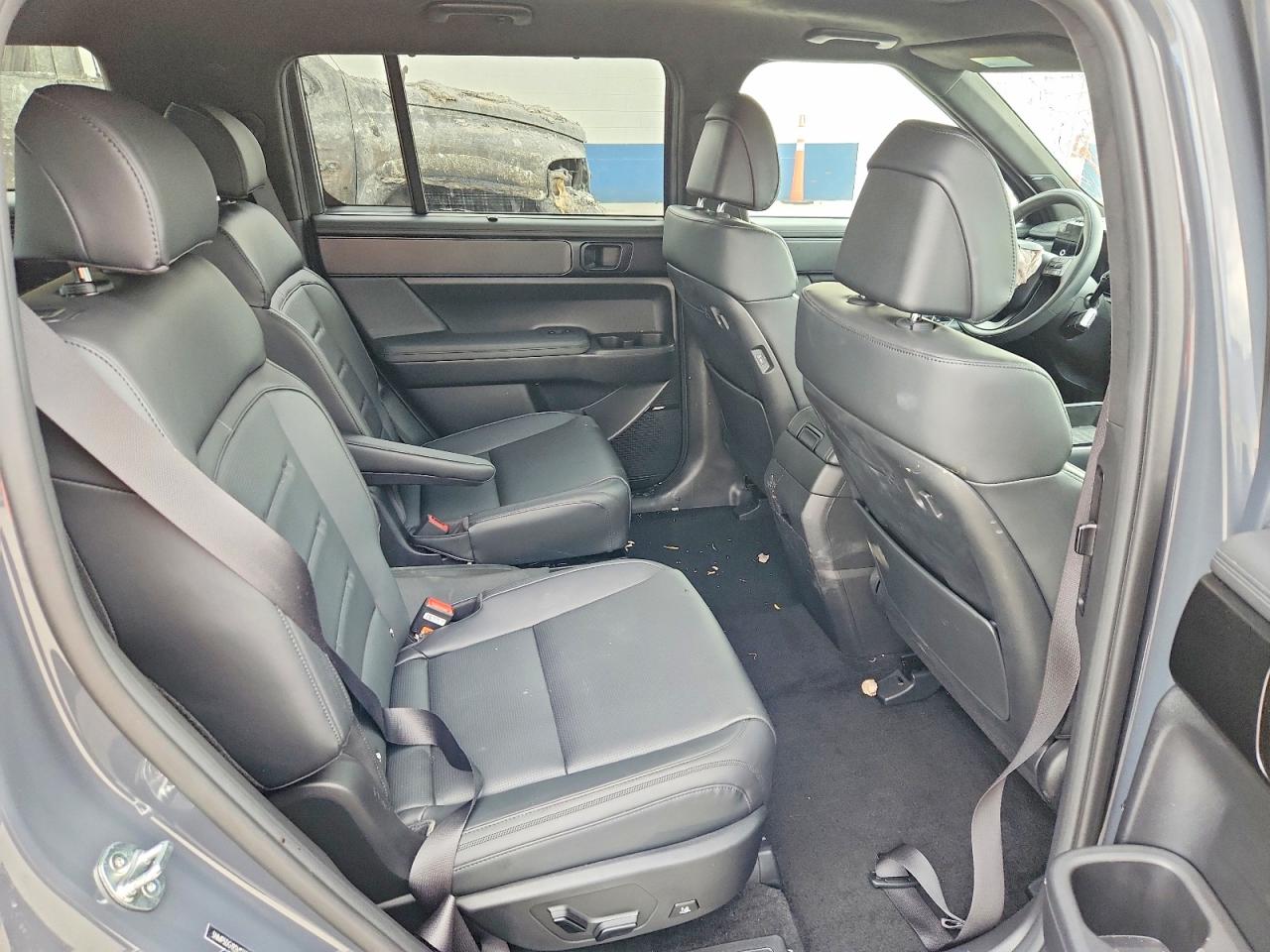 2025 Hyundai Santa Fe Calligraphy Gray vin: 5NMP5DG19SH023348