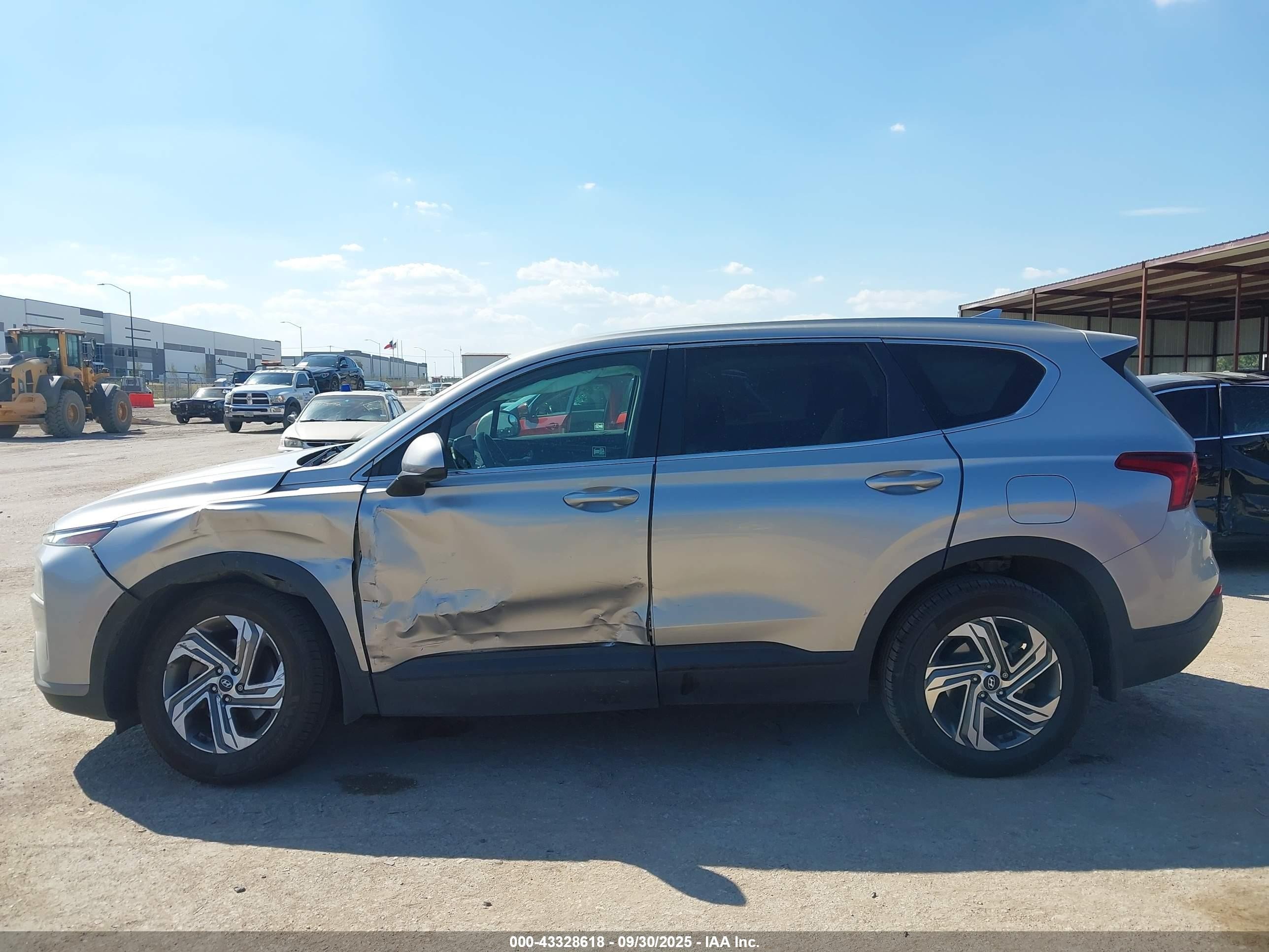 2021 Hyundai Santa Fe Se Silver vin: 5NMS1DAJ6MH350095