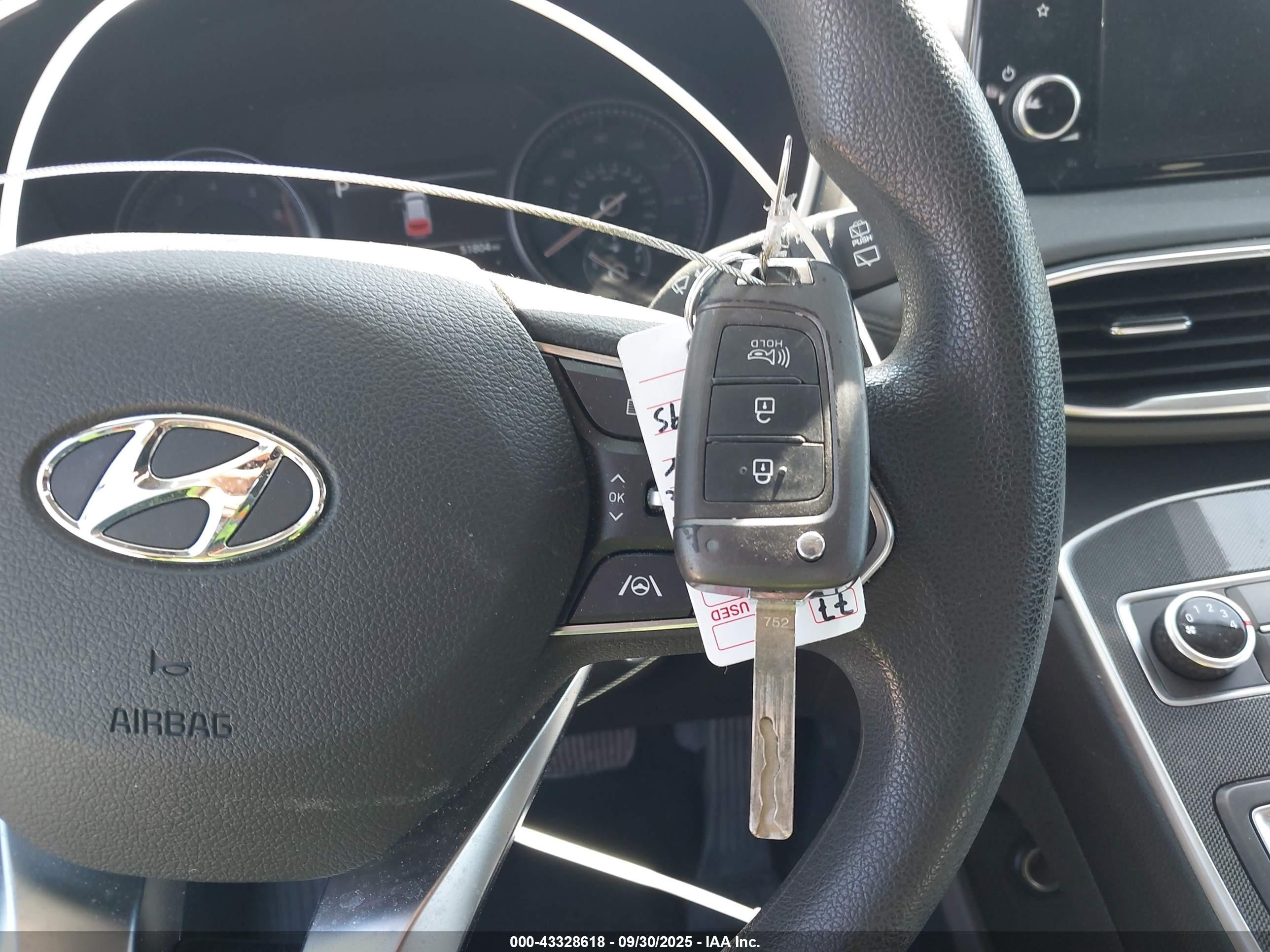 2021 Hyundai Santa Fe Se Silver vin: 5NMS1DAJ6MH350095