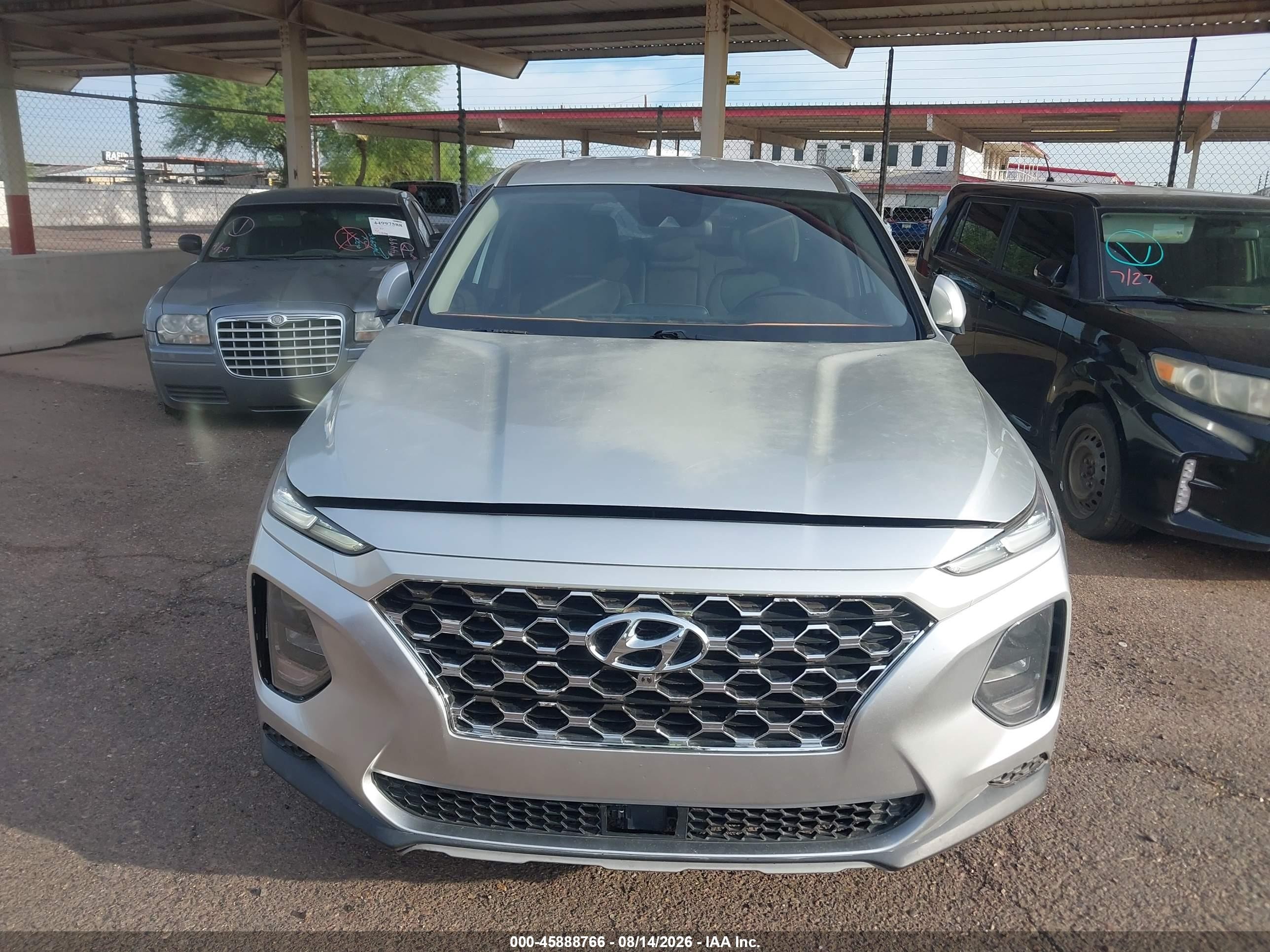 2019 Hyundai Santa Fe Se Silver vin: 5NMS23AD0KH043262