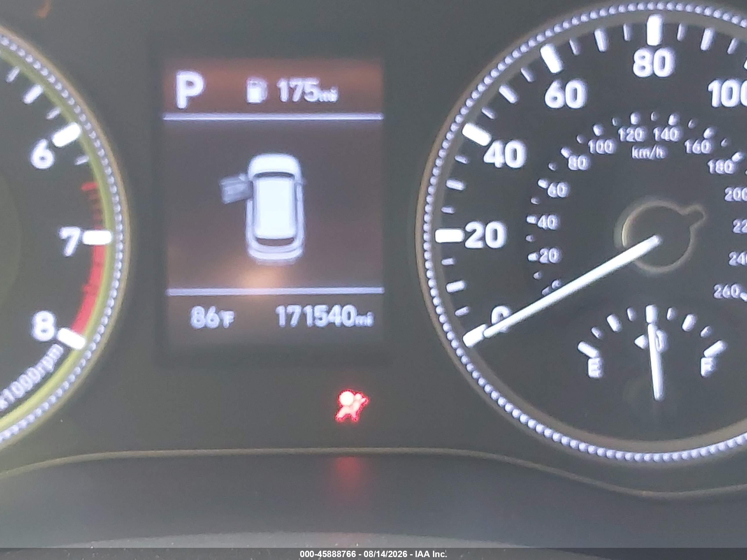2019 Hyundai Santa Fe Se Silver vin: 5NMS23AD0KH043262