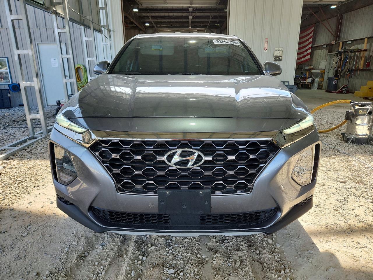 2019 Hyundai Santa Fe Se Gray vin: 5NMS23AD1KH110810