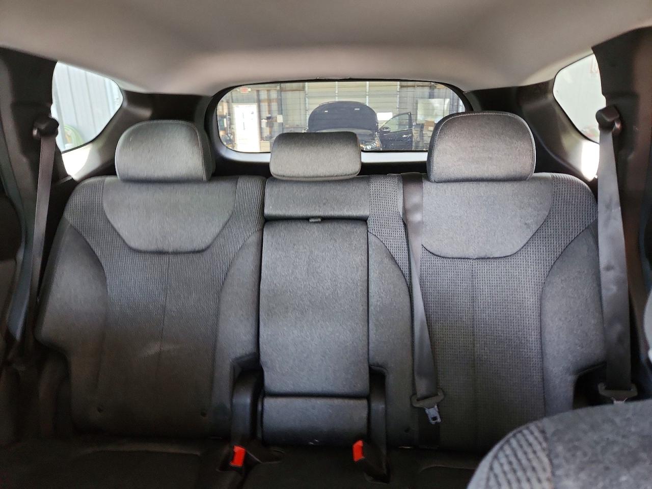 2019 Hyundai Santa Fe Se Gray vin: 5NMS23AD1KH110810