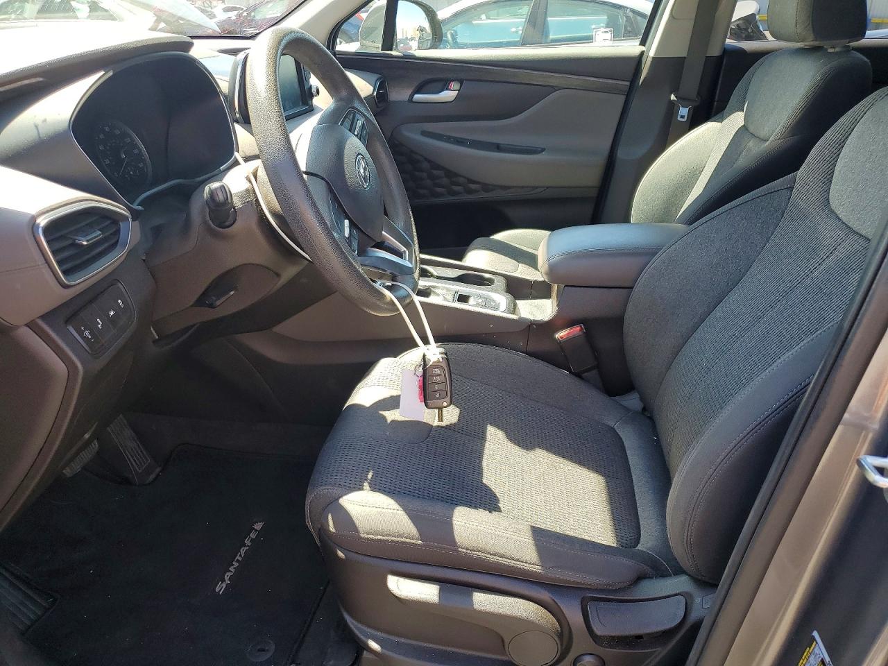 2019 Hyundai Santa Fe Se Gray vin: 5NMS23AD5KH009611