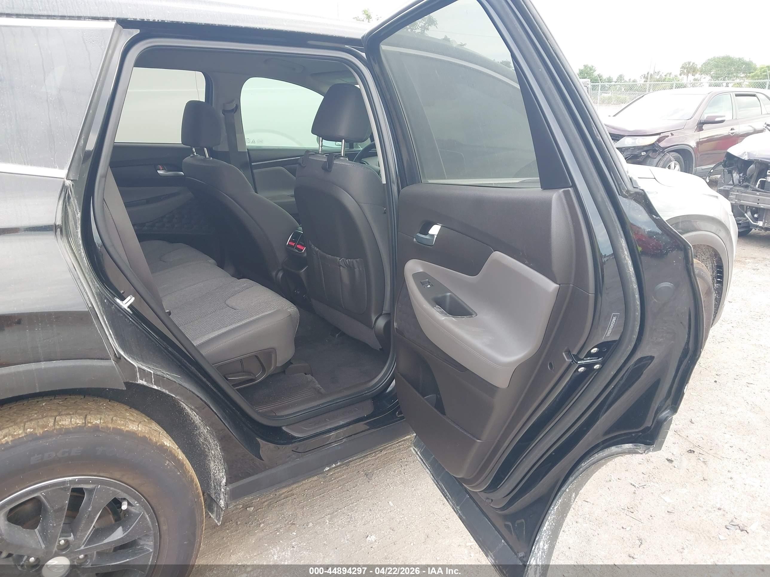 2020 Hyundai Santa Fe Se Gray vin: 5NMS23AD5LH239635