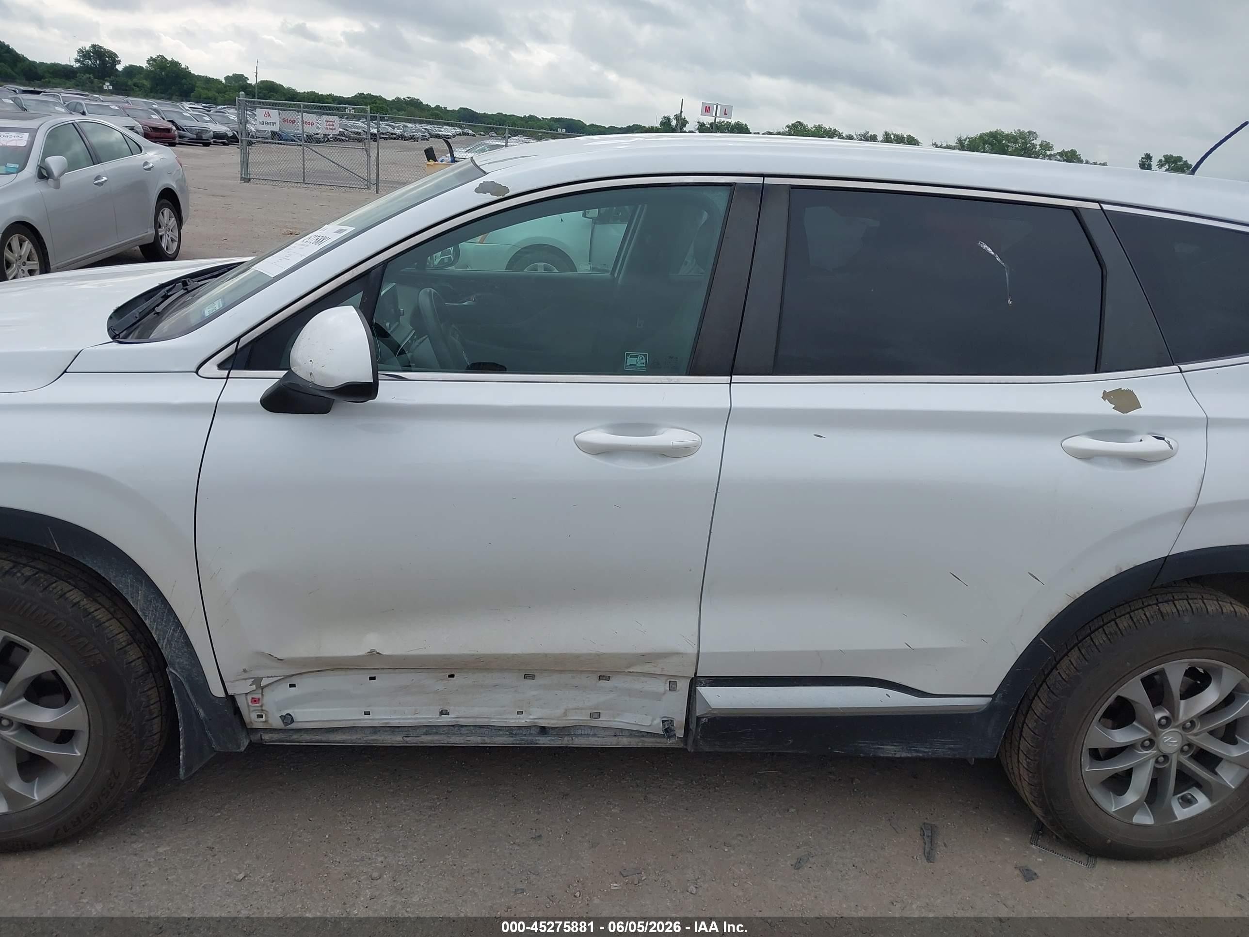 2020 Hyundai Santa Fe Se White vin: 5NMS23AD8LH141327