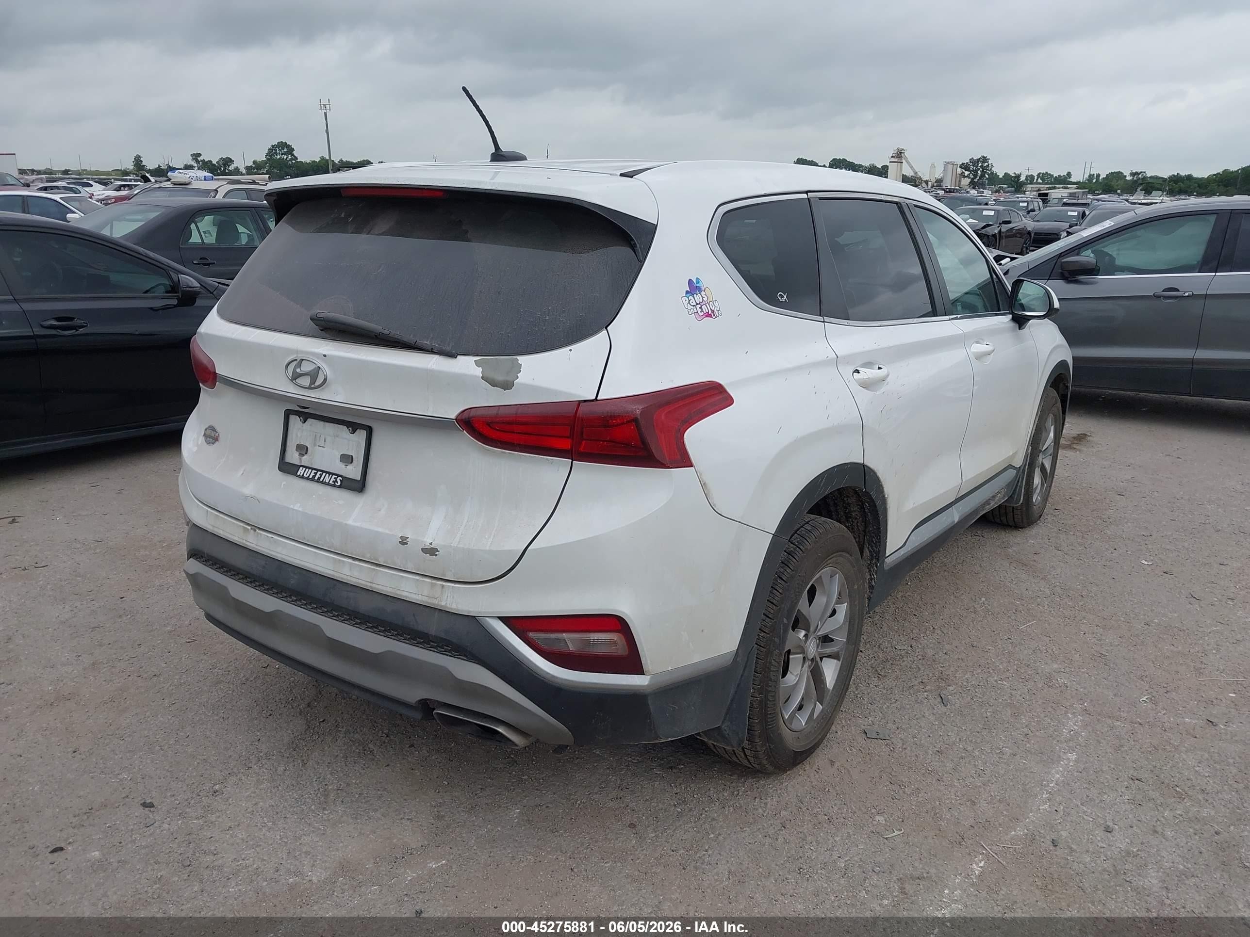 2020 Hyundai Santa Fe Se White vin: 5NMS23AD8LH141327