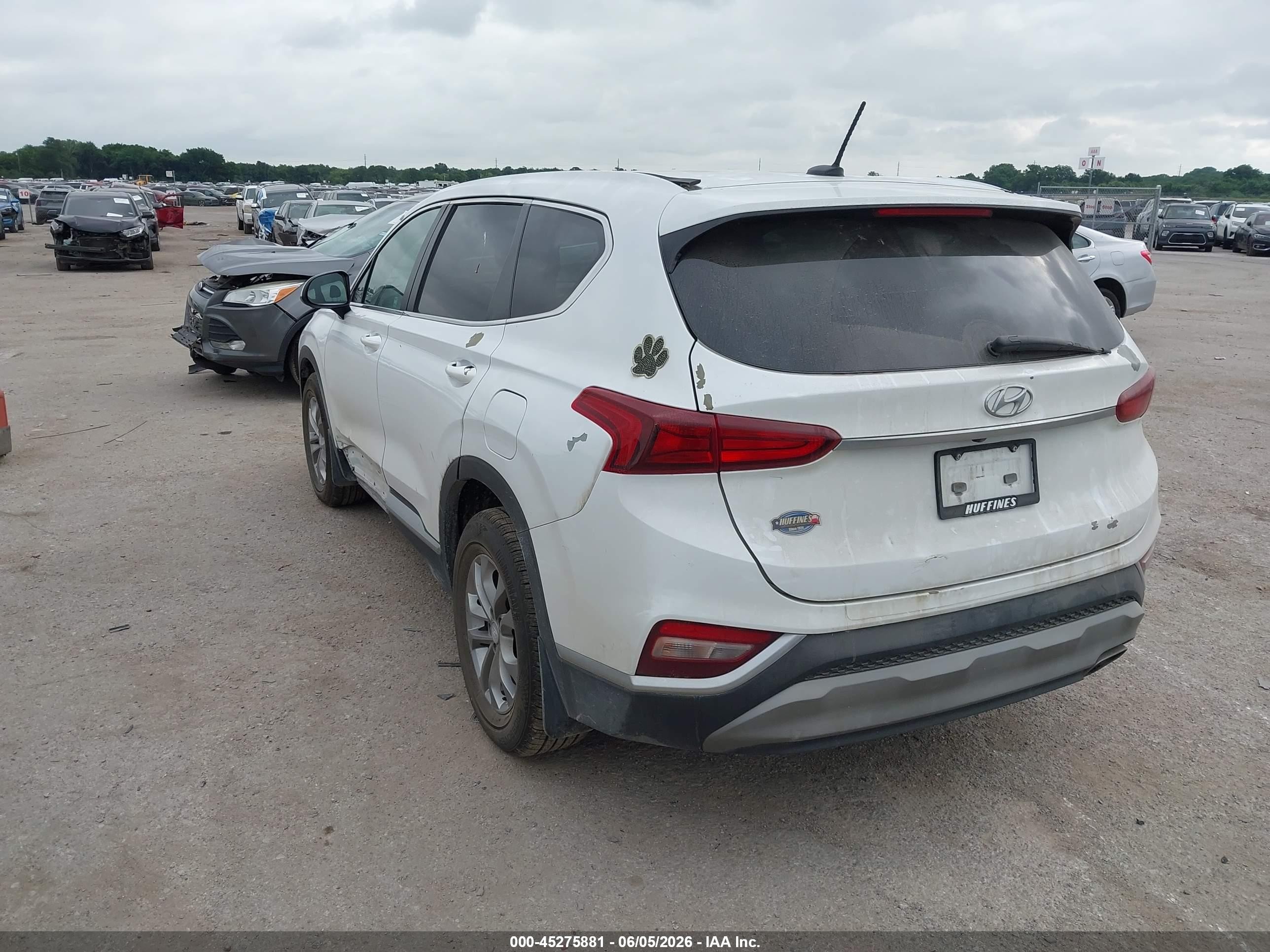 2020 Hyundai Santa Fe Se White vin: 5NMS23AD8LH141327