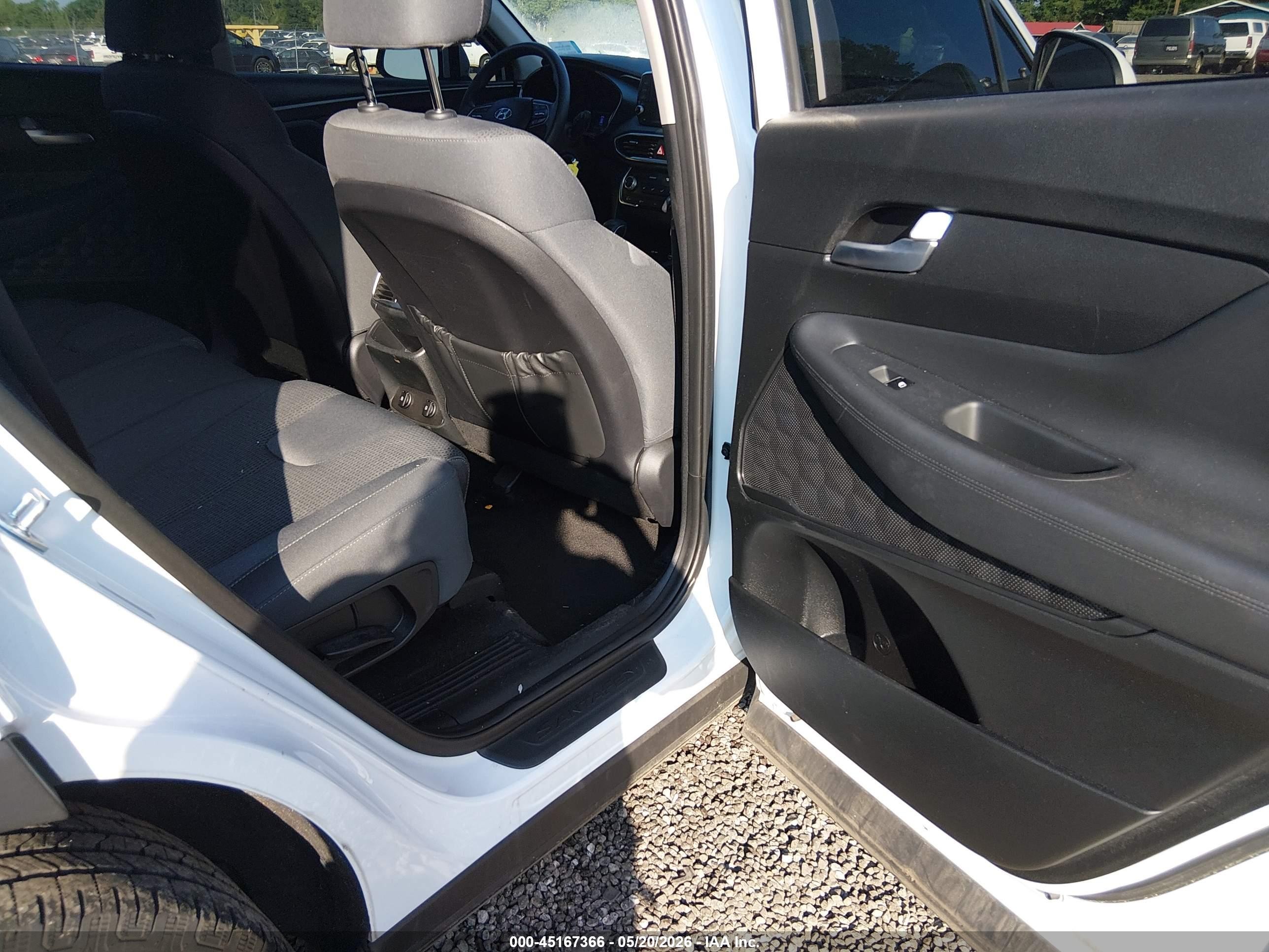 2019 Hyundai Santa Fe Se White vin: 5NMS23AD9KH096431