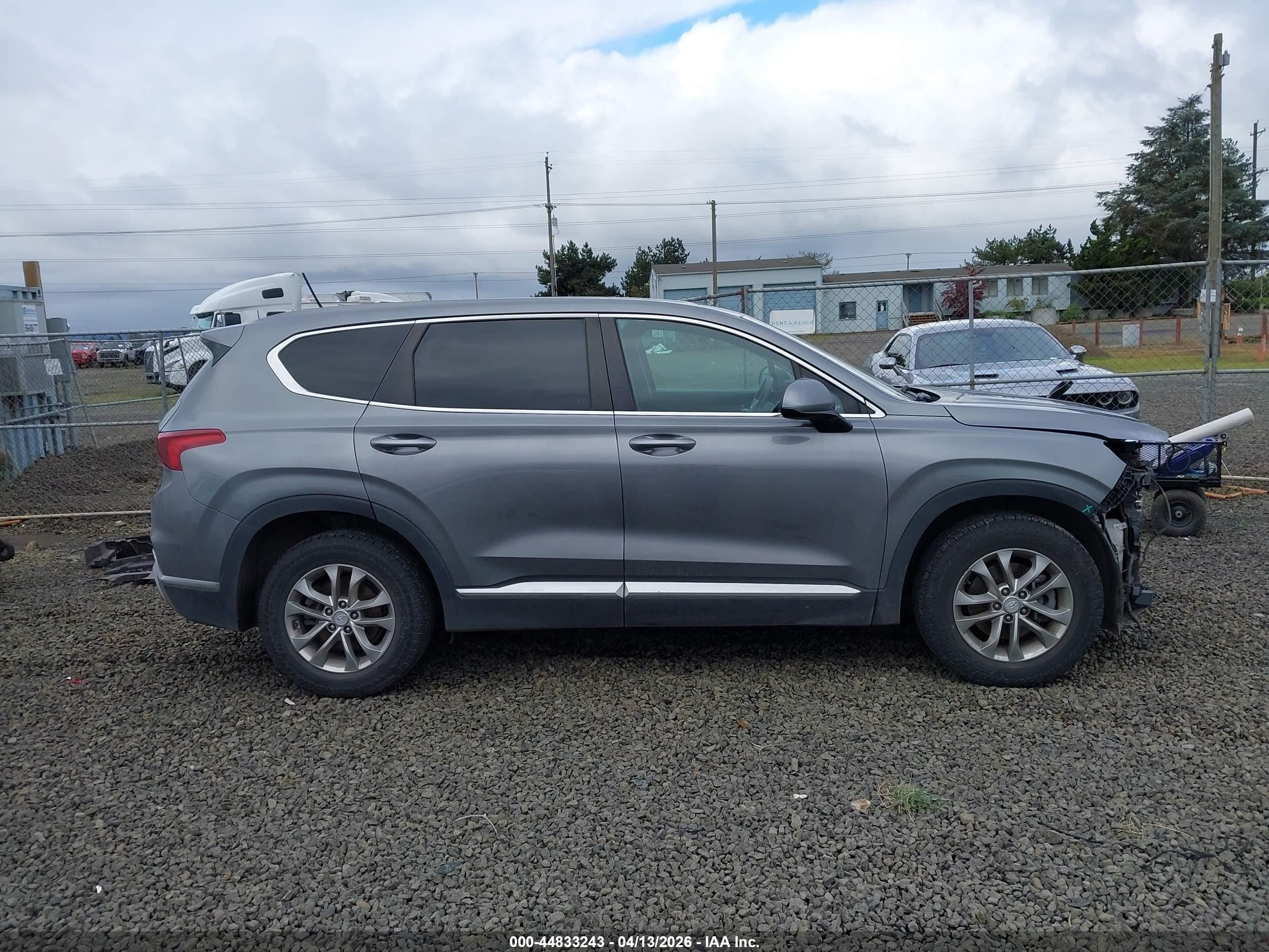 2019 Hyundai Santa Fe Se Gray vin: 5NMS2CAD8KH082682