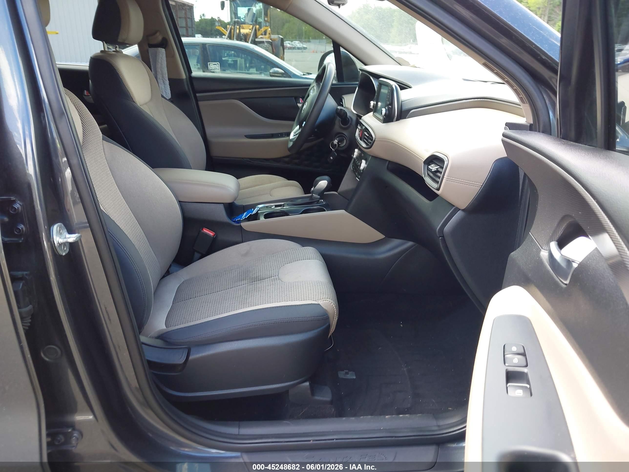 2020 Hyundai Santa Fe Se Gray vin: 5NMS2CADXLH186642